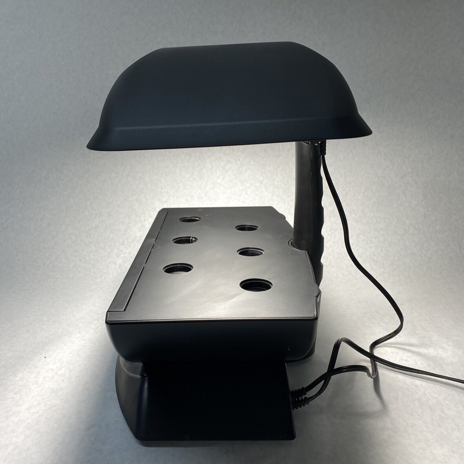 AeroGarden 6 100610-BLK Hydroponic Grow Light Lamp 1 Amp 2 Bulb 6 Pod