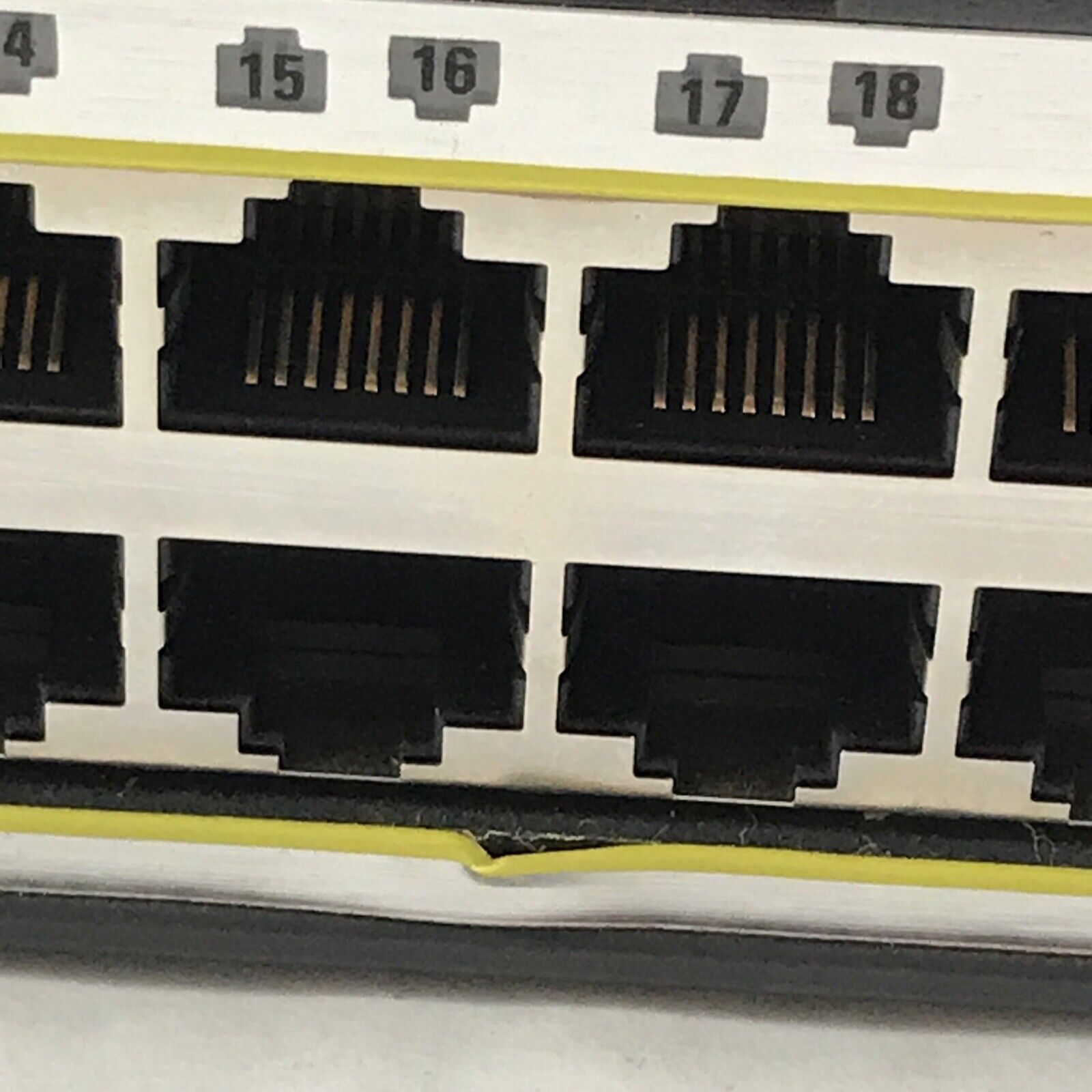 Cisco WS-C3750G-24TS-S 24-Port 1000 Base-T Gigabit Ethernet Switch RJ45