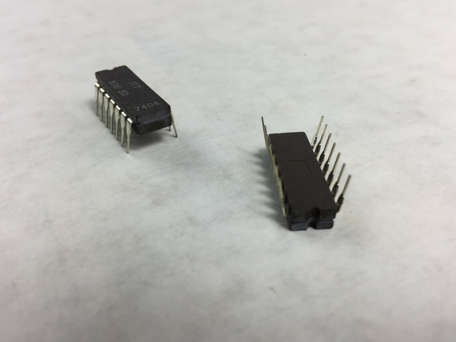(14) ITT 936 5D  Integrated Circuit  Lot of 14