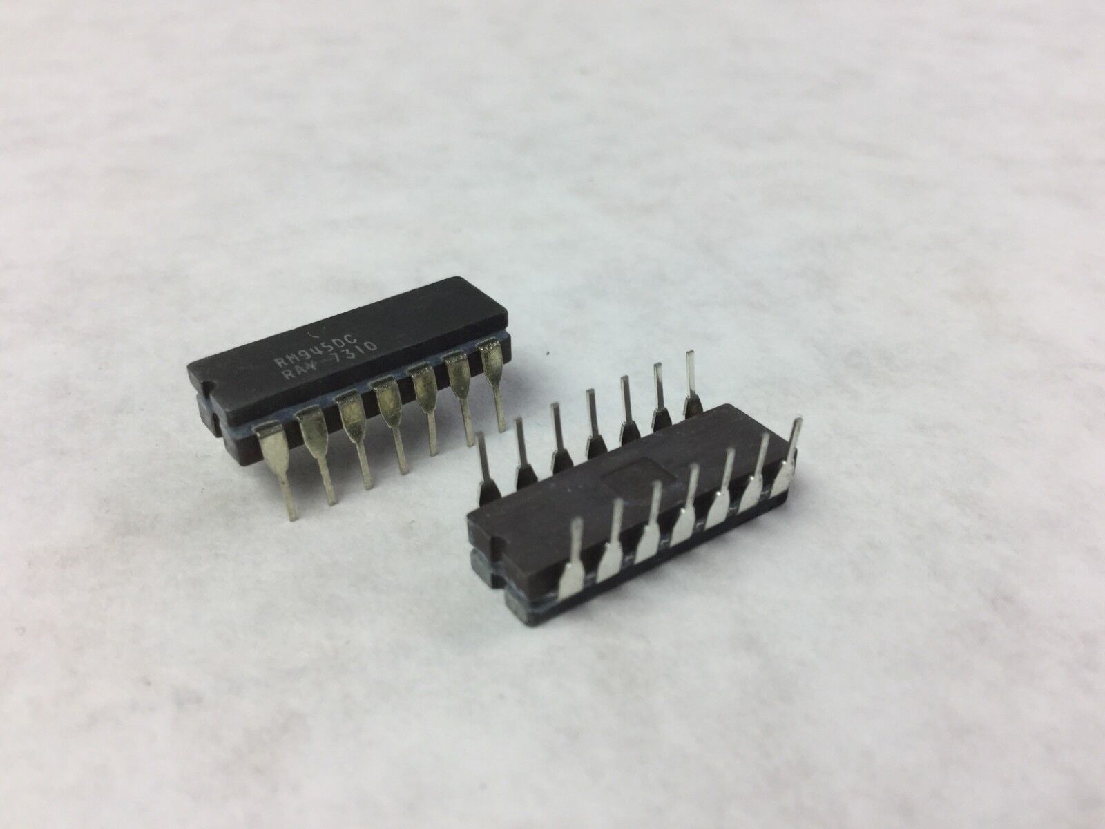 RM945DC Integrated Circuit Lot of 25