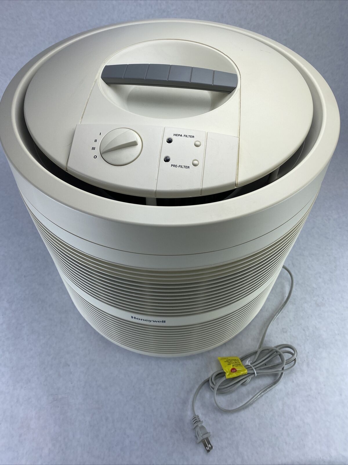 Honeywell 50250 HEPA Air Cleaner Purifier Filter 17" x 17" x 17" White