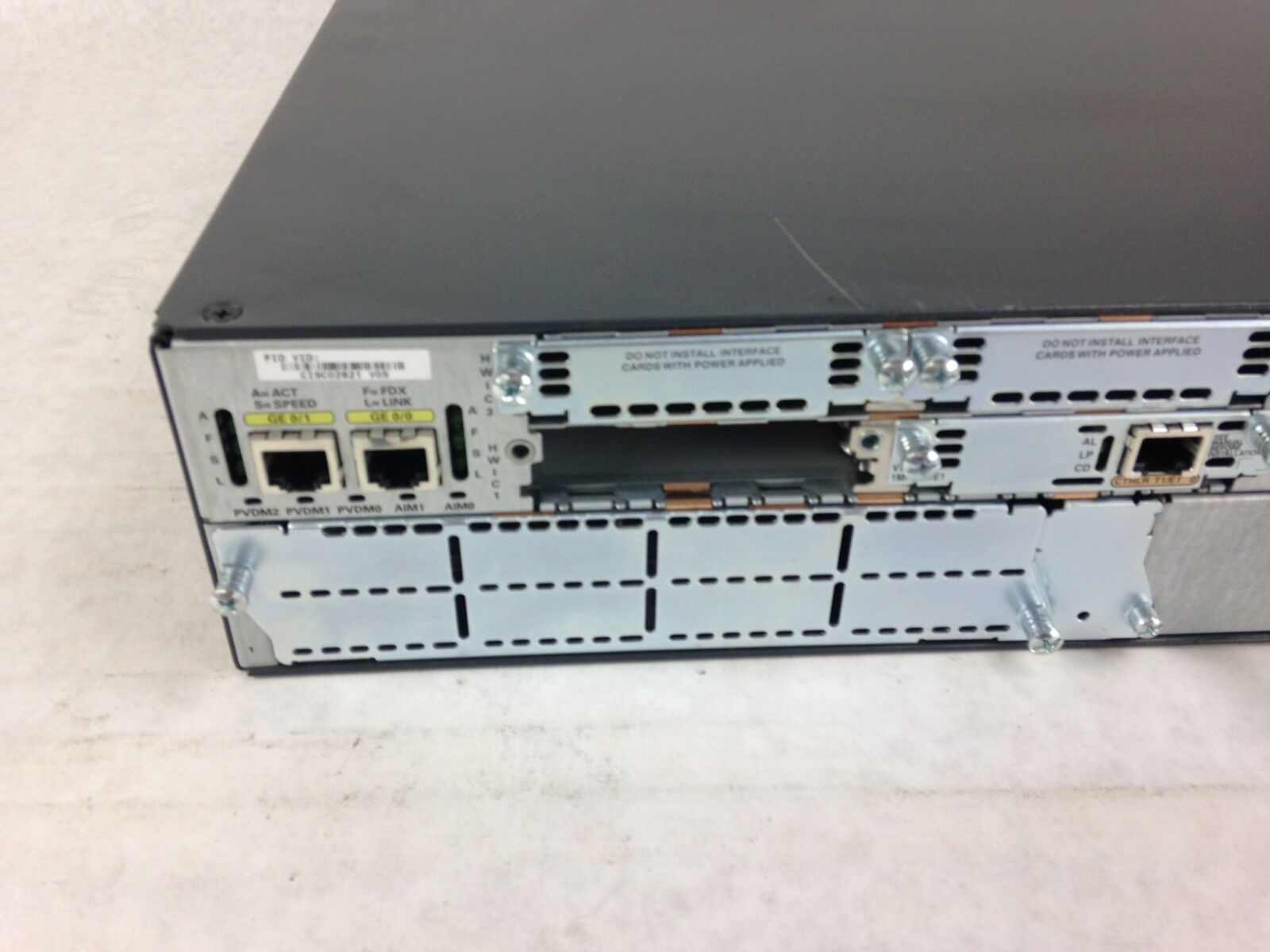 Cisco 2800 Series Model: 2801 V05 Integrated Service Router
