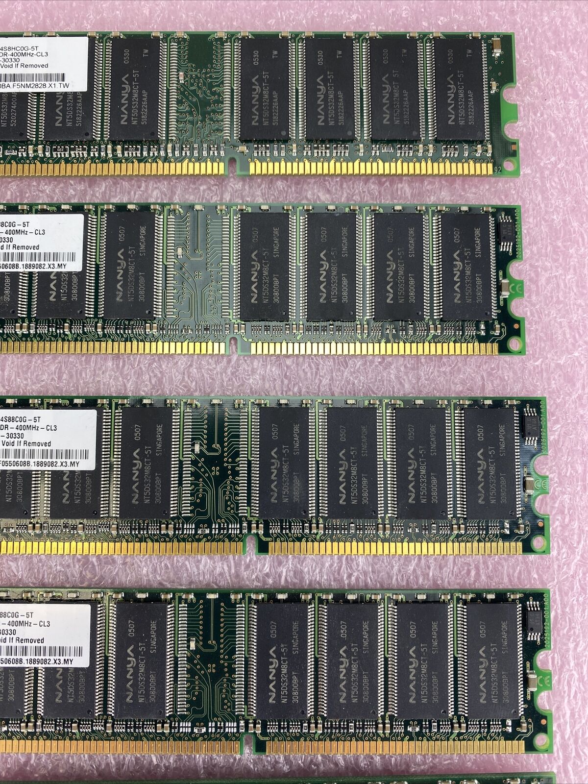 8x 256MB Nanya NT256D64S88COG-5T 400MHz PC3200U CL3 Non-ECC 2.5V 184pin DDR RAM