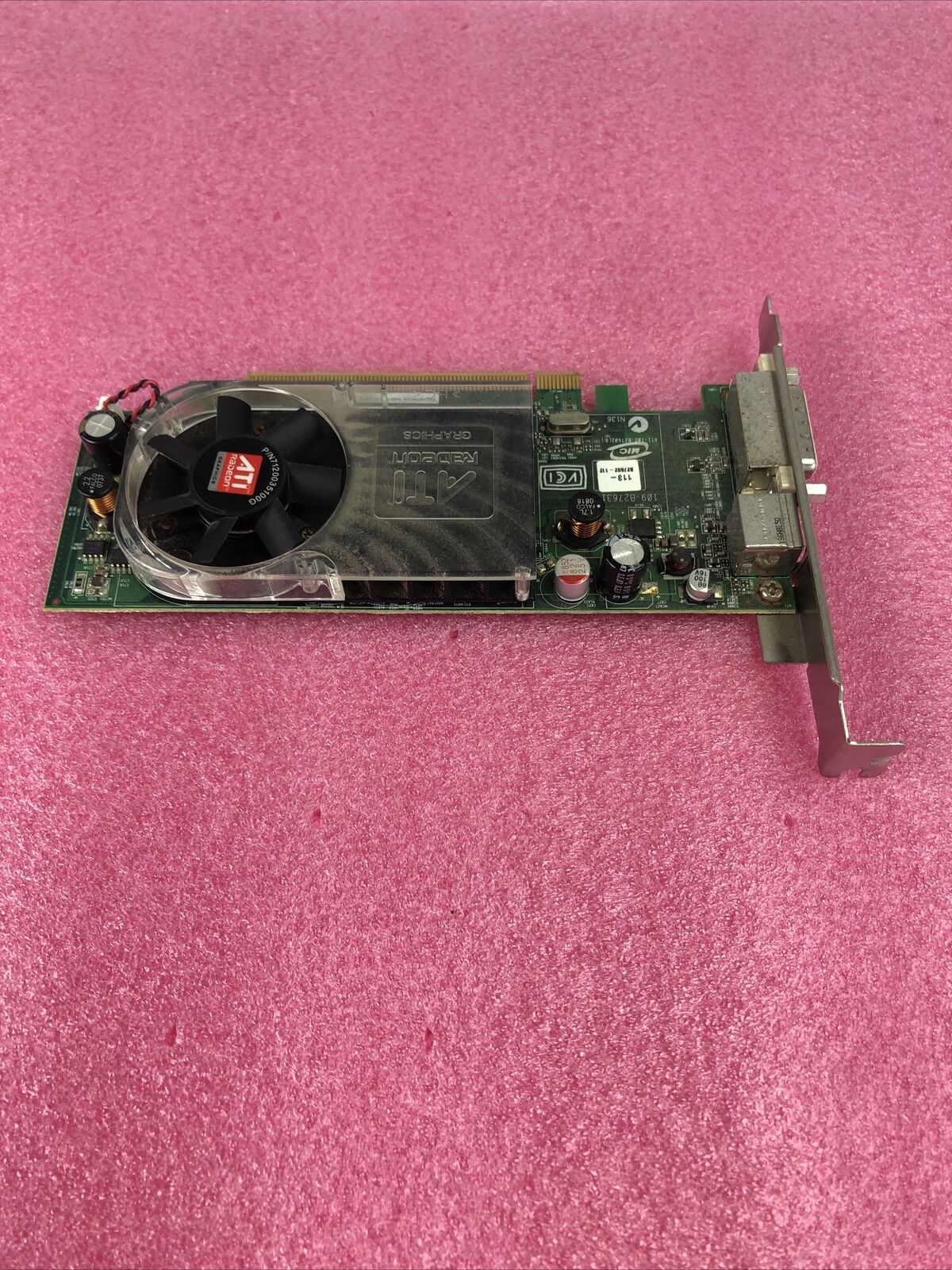 Dell HW916 ATI Radeon HD 2400 XT 256MB PCIE Video Card