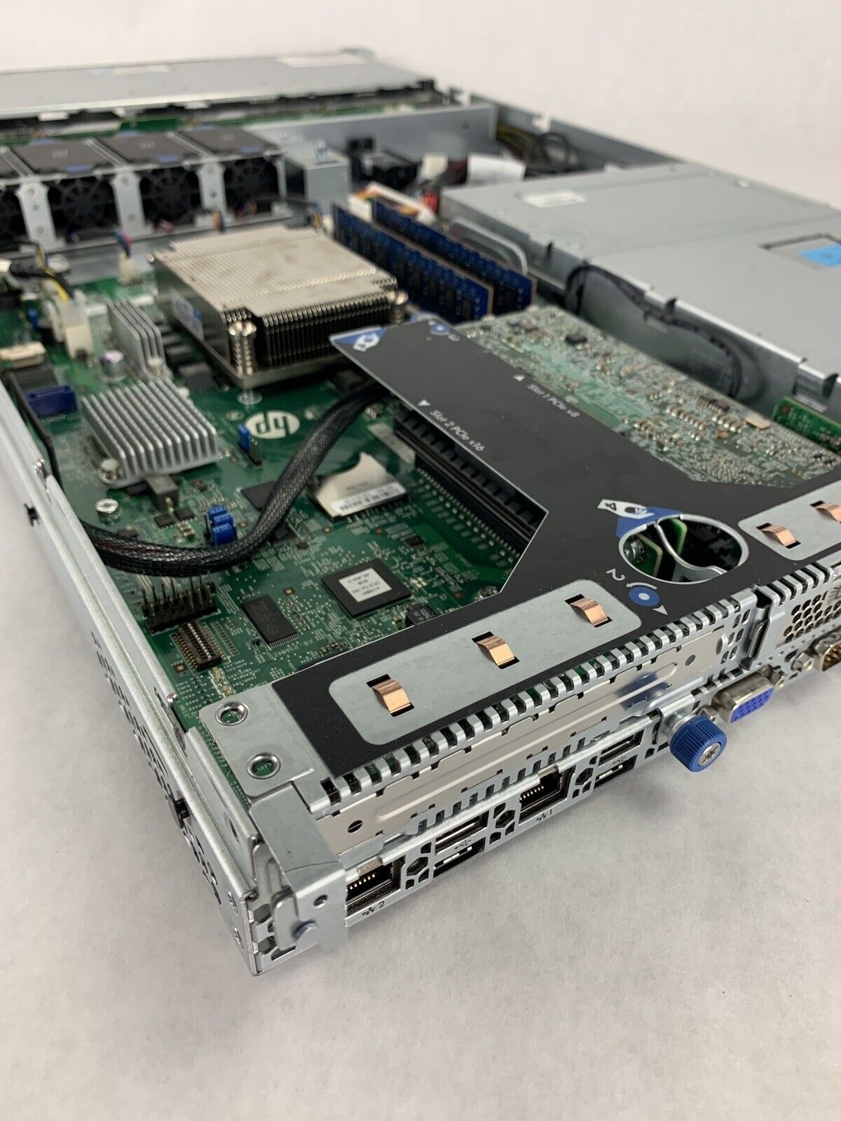 HP StoreEasy 1430 SATA Storage Server i3-3220T 2.8 Ghz 8 GB Ram No HDD & OS