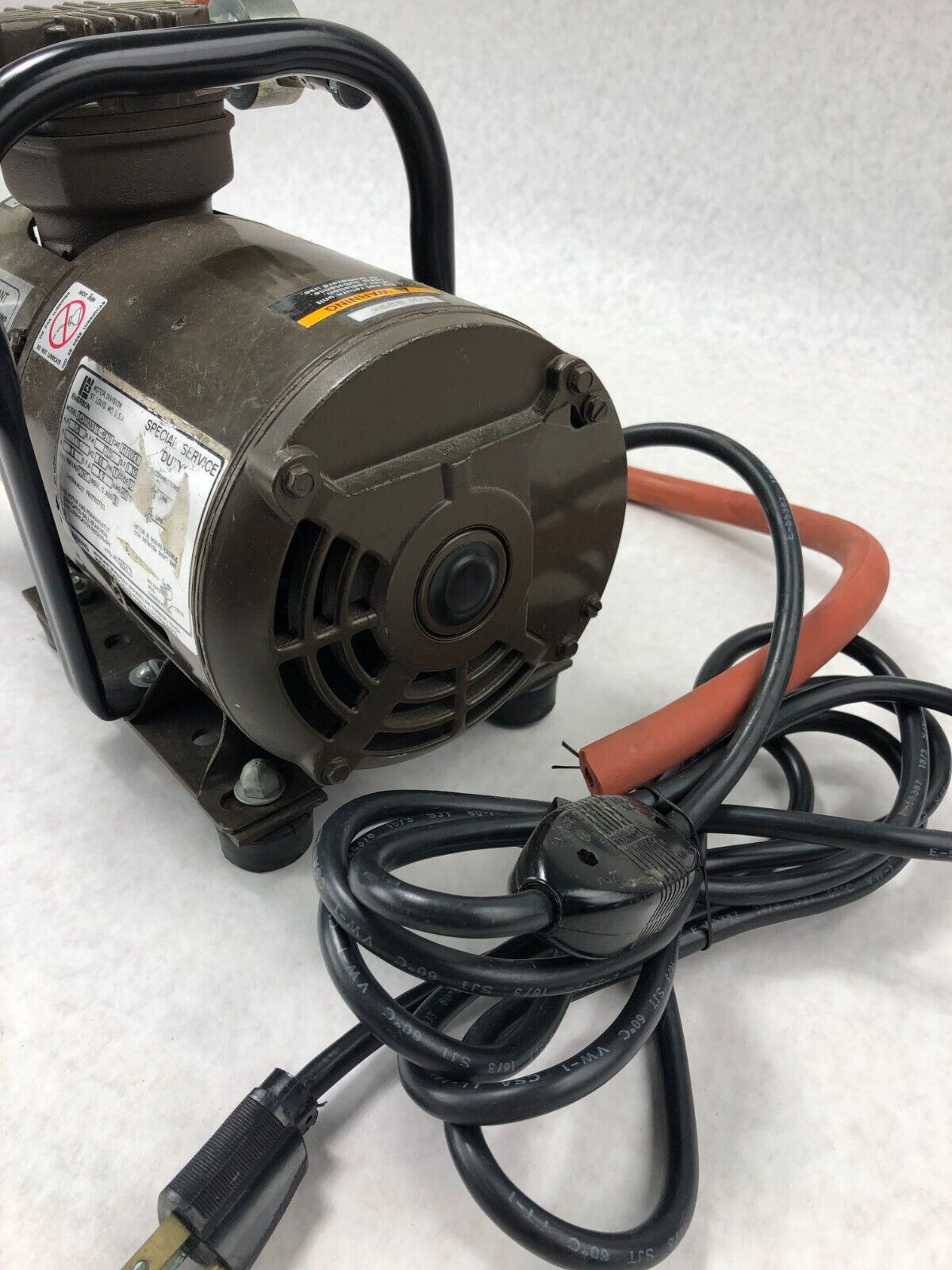 Gelman Instrument Co. Little Giant 13154 Pressure Vacuum Pump Emerson SA55NX