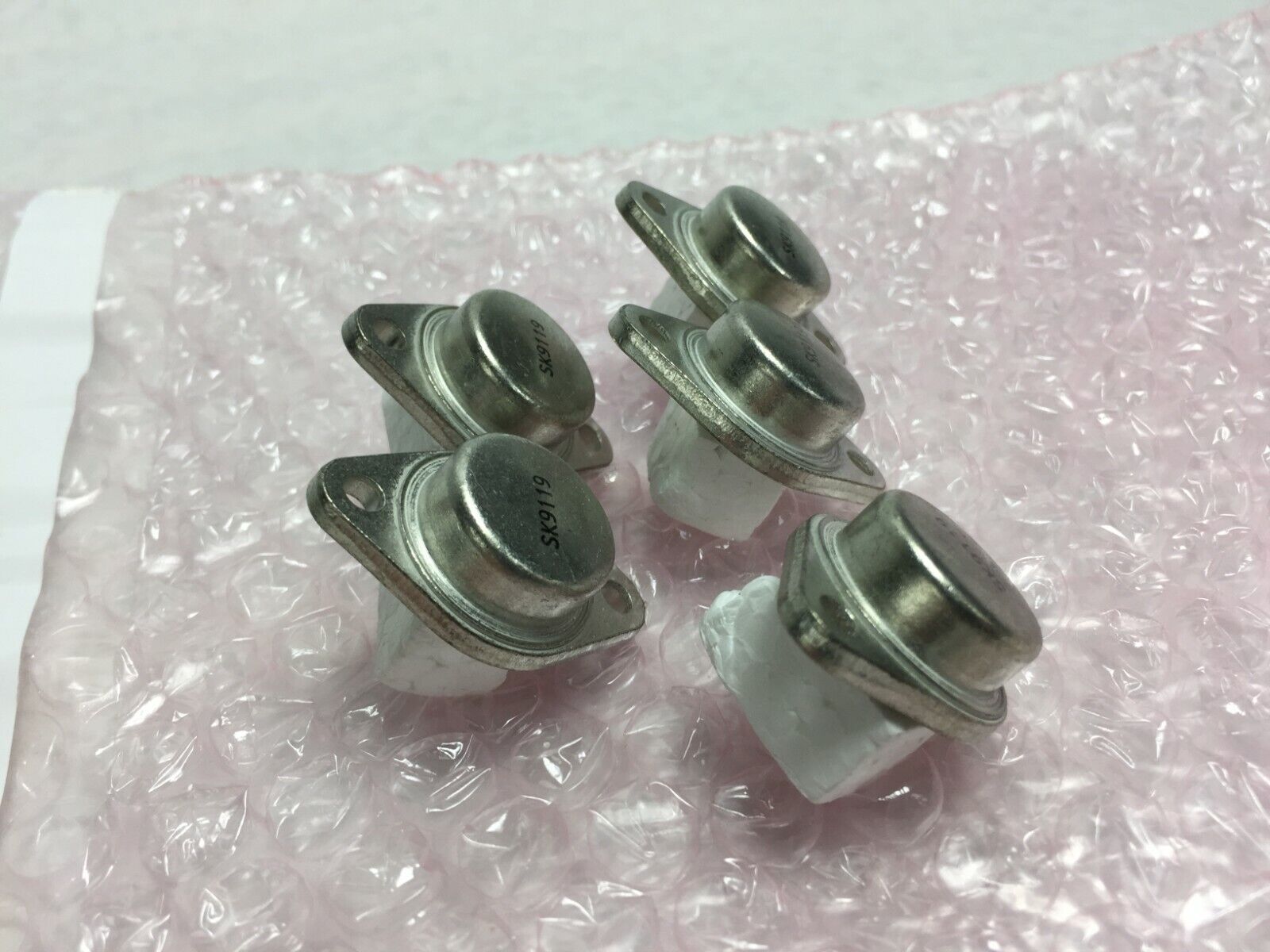 NOS  SK9119 NPN Si Transistors with Integral Damper Diode   Lot of 5