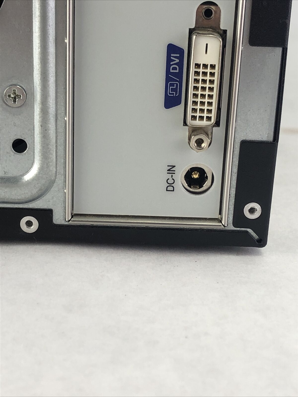 HP P2-1334 MT AMD E1-1200 APU 1.4GHz 4GB RAM No HDD No OS