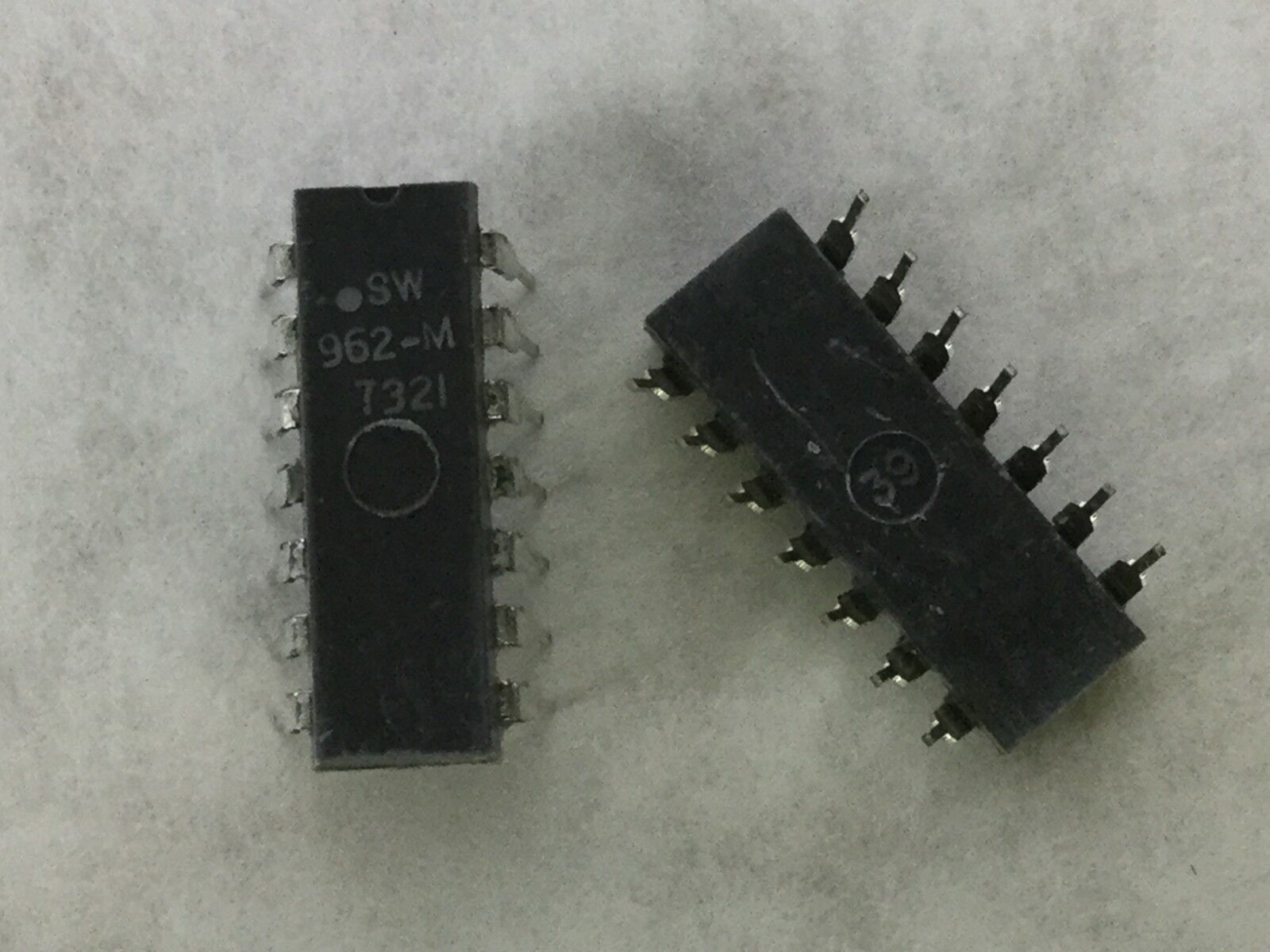 SW 962-M  Transistor  14 Pin Dip   Lot of 18  NEW