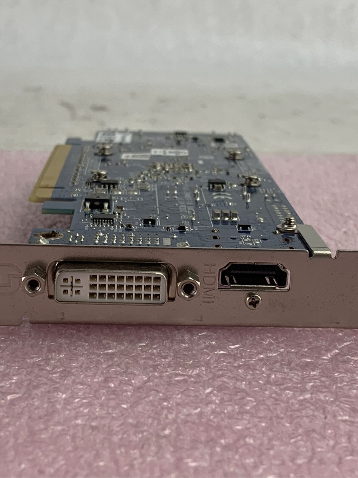 AMD RADEON 1322‑00K0000 Driver C334 1GB DDR5 DVI and Display port VIDEO CARD