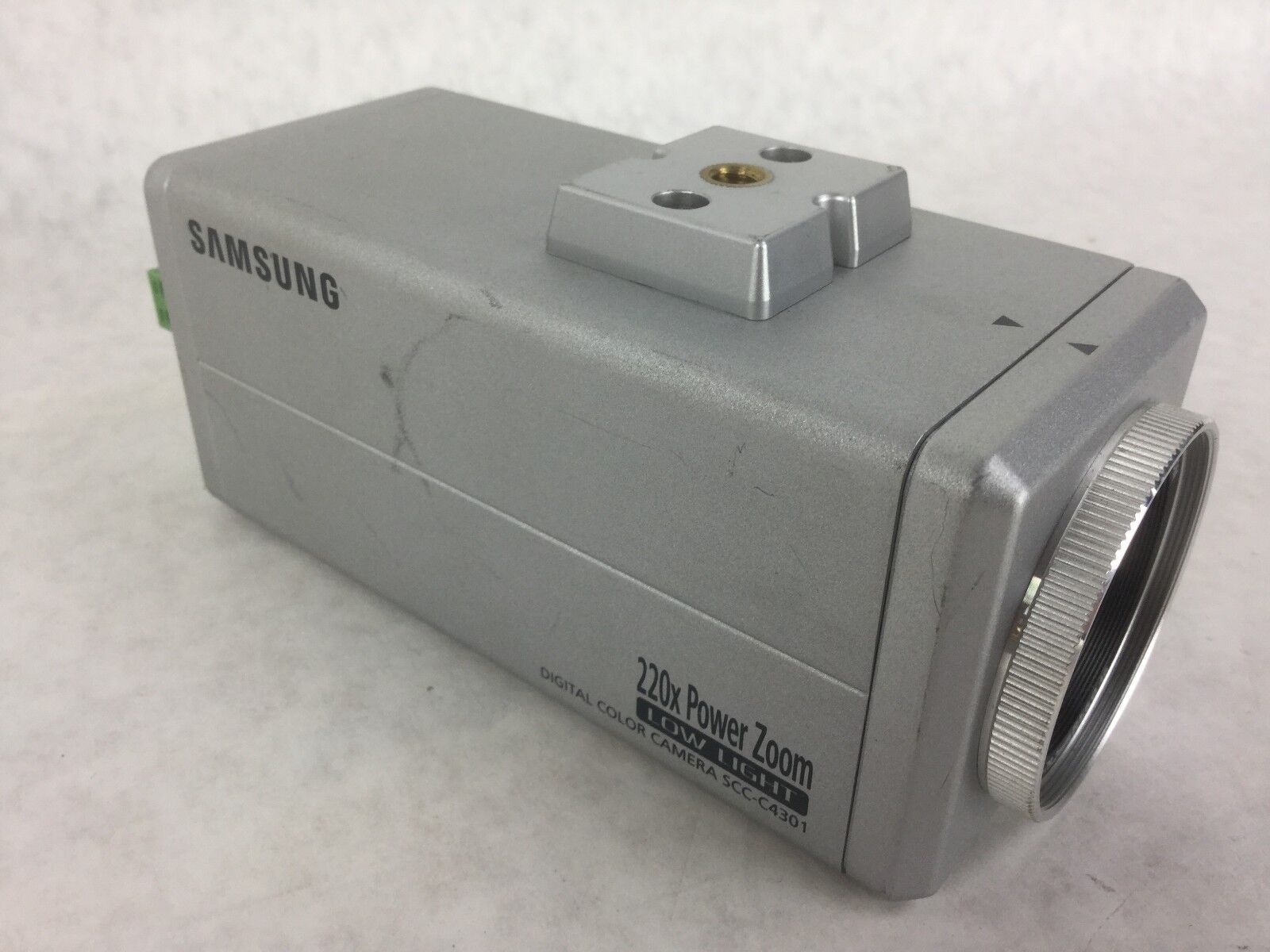 SAMSUNG Low Light Digital Color Surveillance Camera SCC-C4301, No Cap