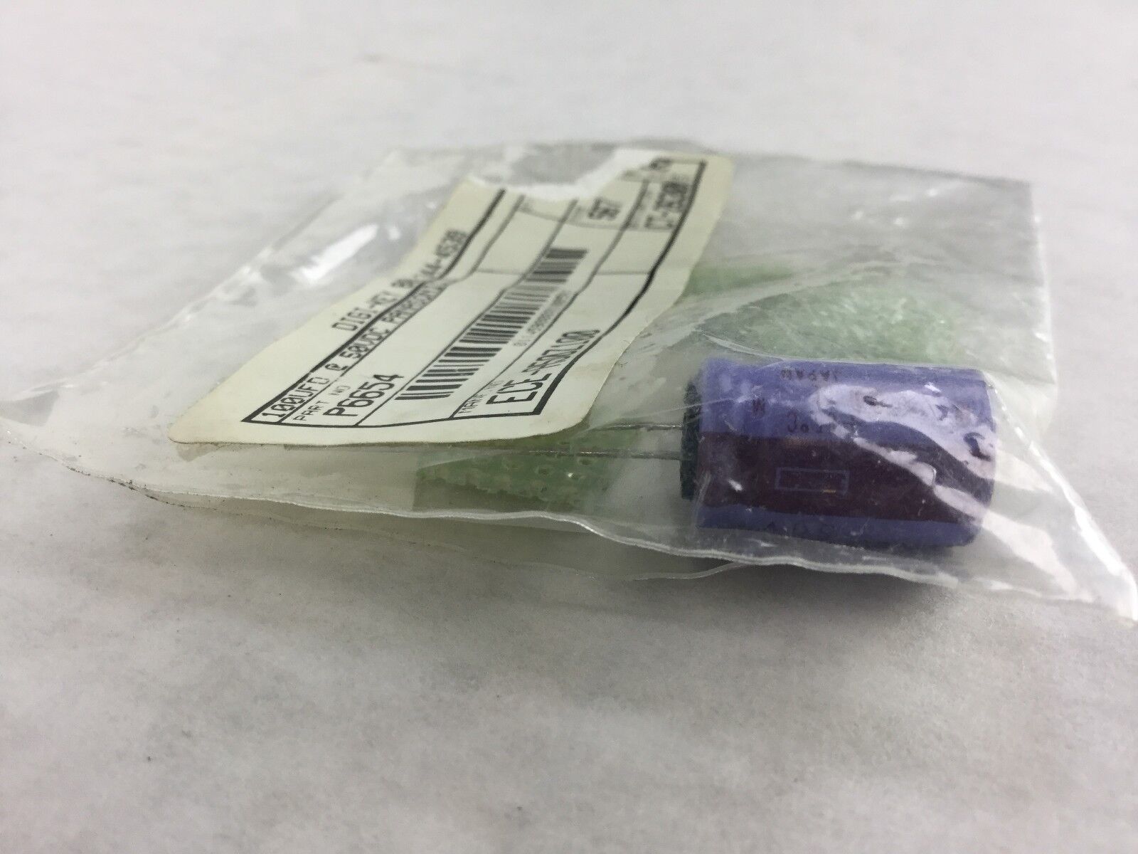 NEW PANASONIC 100UFD @ 50VDC Electrolytic Capacitor