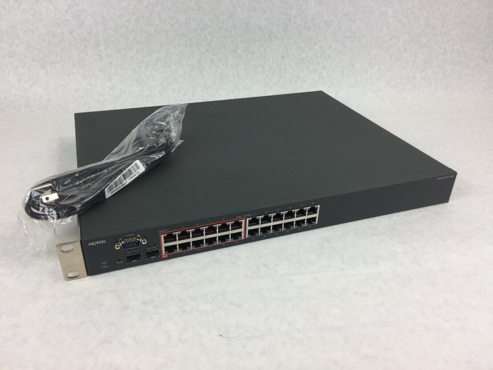 Nortel BES1020-24T-PWR Business Ethernet Switch  Managed   Includes Power Cord