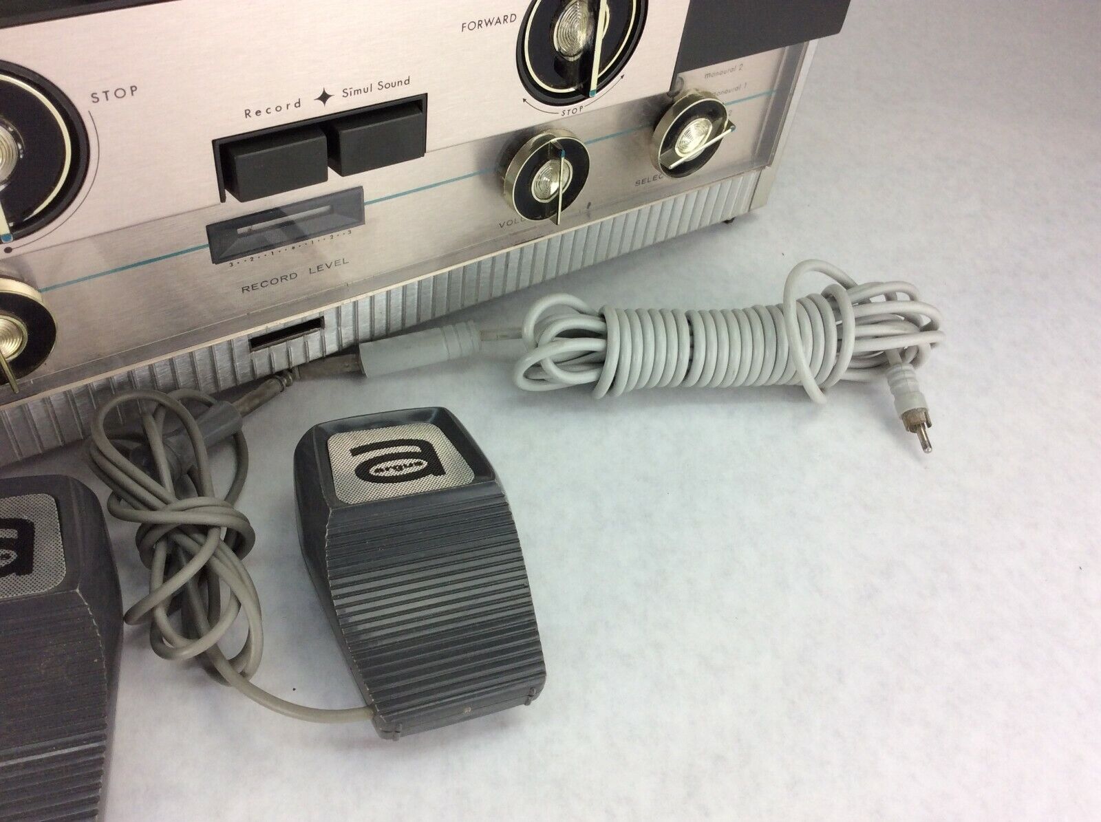 Argus Model 800 Reel to Reel Tape w/ Speakers - No Output