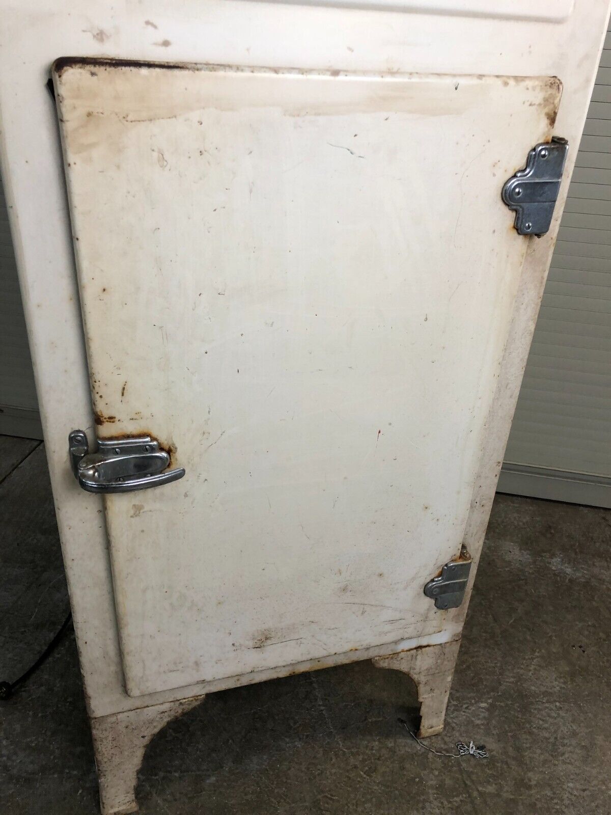 Vintage Westinghouse Refrigerator Fridge Ice Box 24" x 24" x 57"