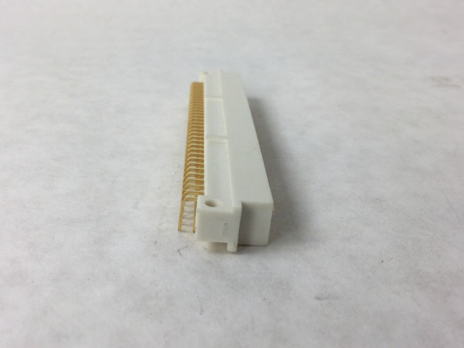 ELCO I 8257 Connector, NEW,