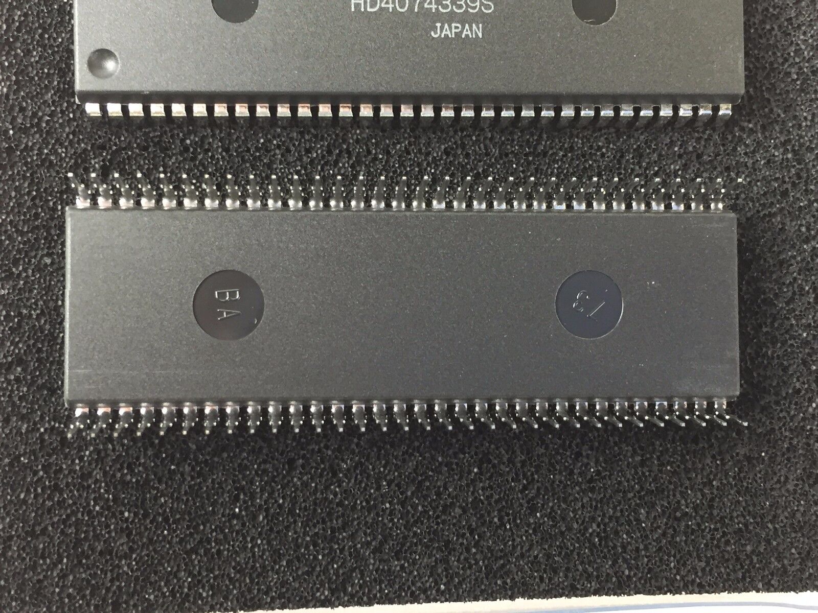 Hitachi 7K1 HD4074339S ZTAT Microcomputer DIP-64 - Lot of (10)