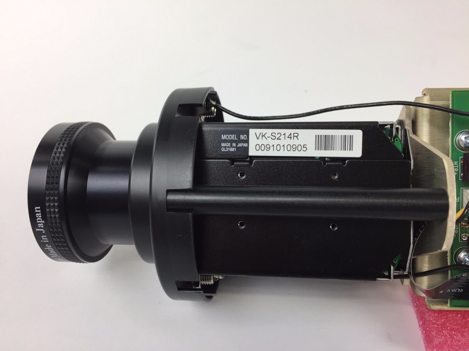 Hitachi VK-S214R Surveillance Camera with WTI-WL6 Lens and 110V AC Power Board
