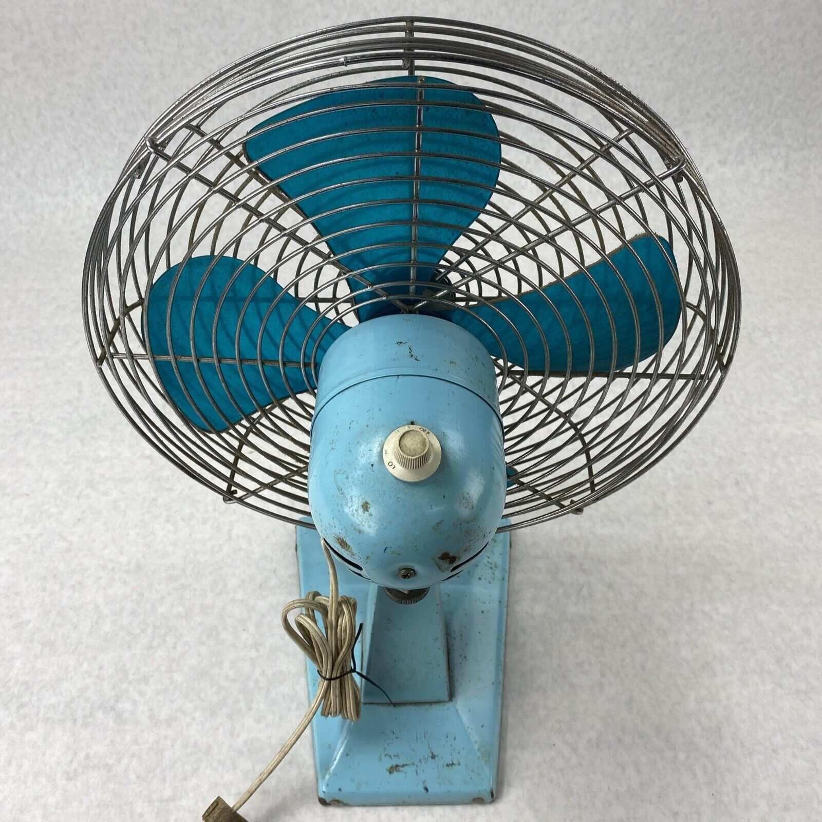 Vintage Superior Electric 1200 3-Speed Aqua Blue 120V 60Hz Table Fan