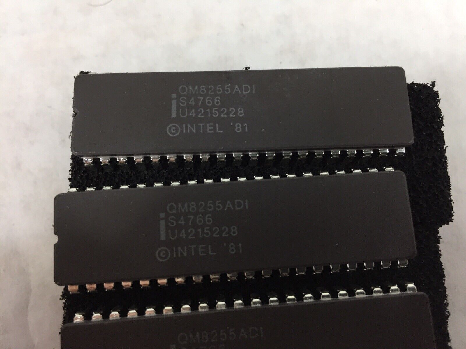 Intel QM8255ADI - S4766 - U4215228 - Integrated Circuit -  Lot of 12