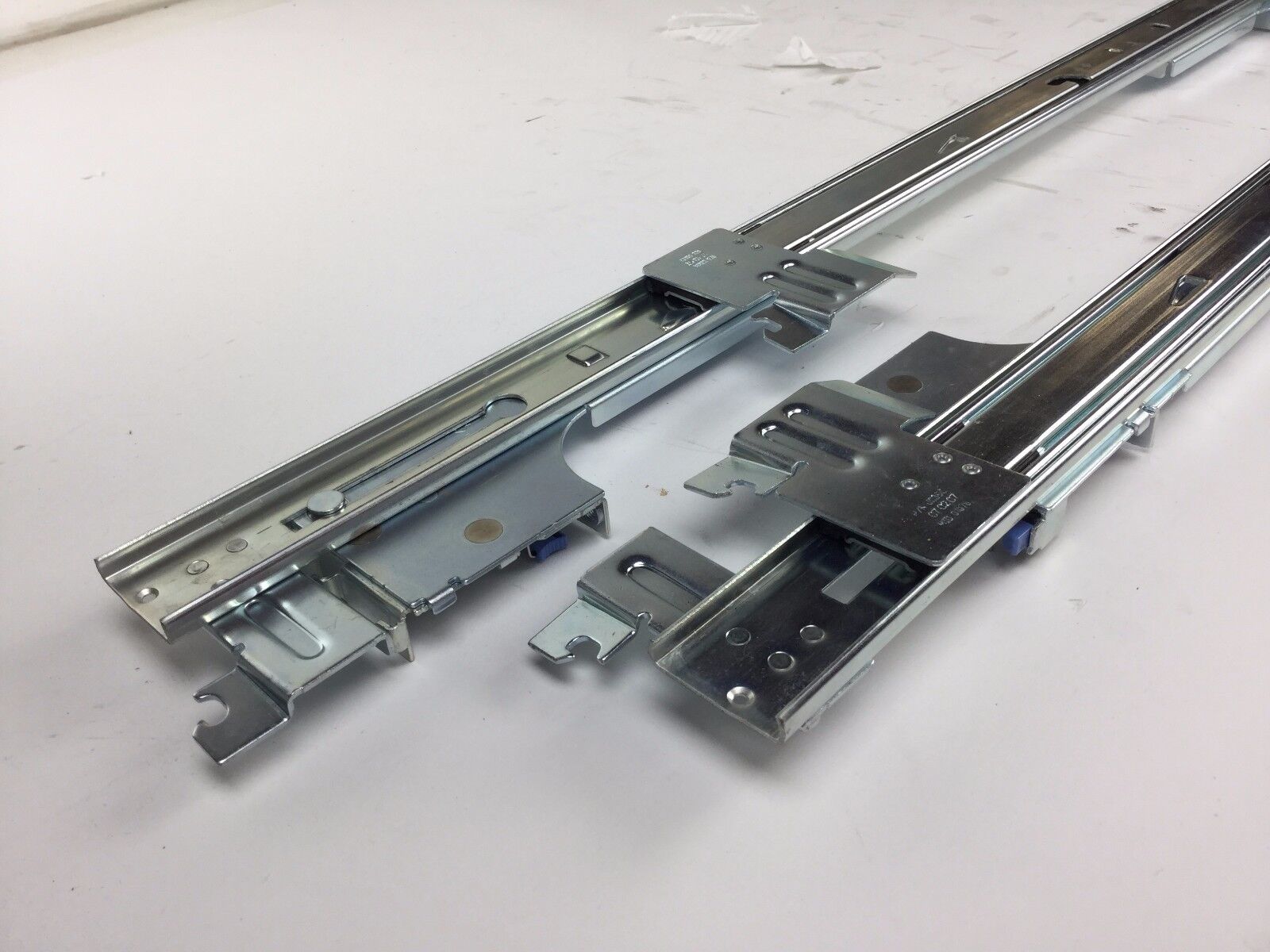 Dell PowerEdge Server Rails CN-0UN443-01078-72C-0332 Rev A00