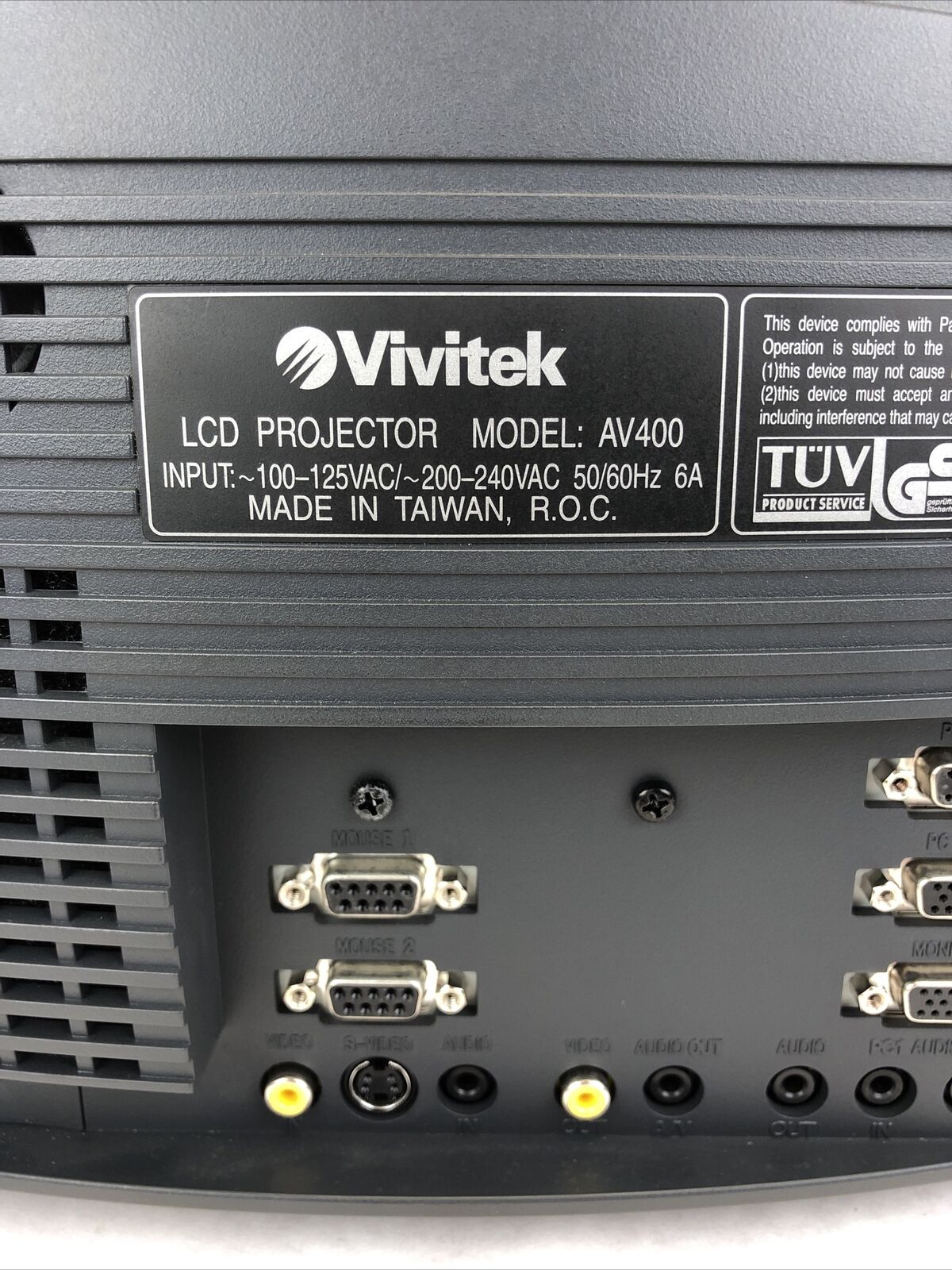 Vintage Vivitek Voyager A400 LCD Projector 407H:20 750 Lumens With Remote