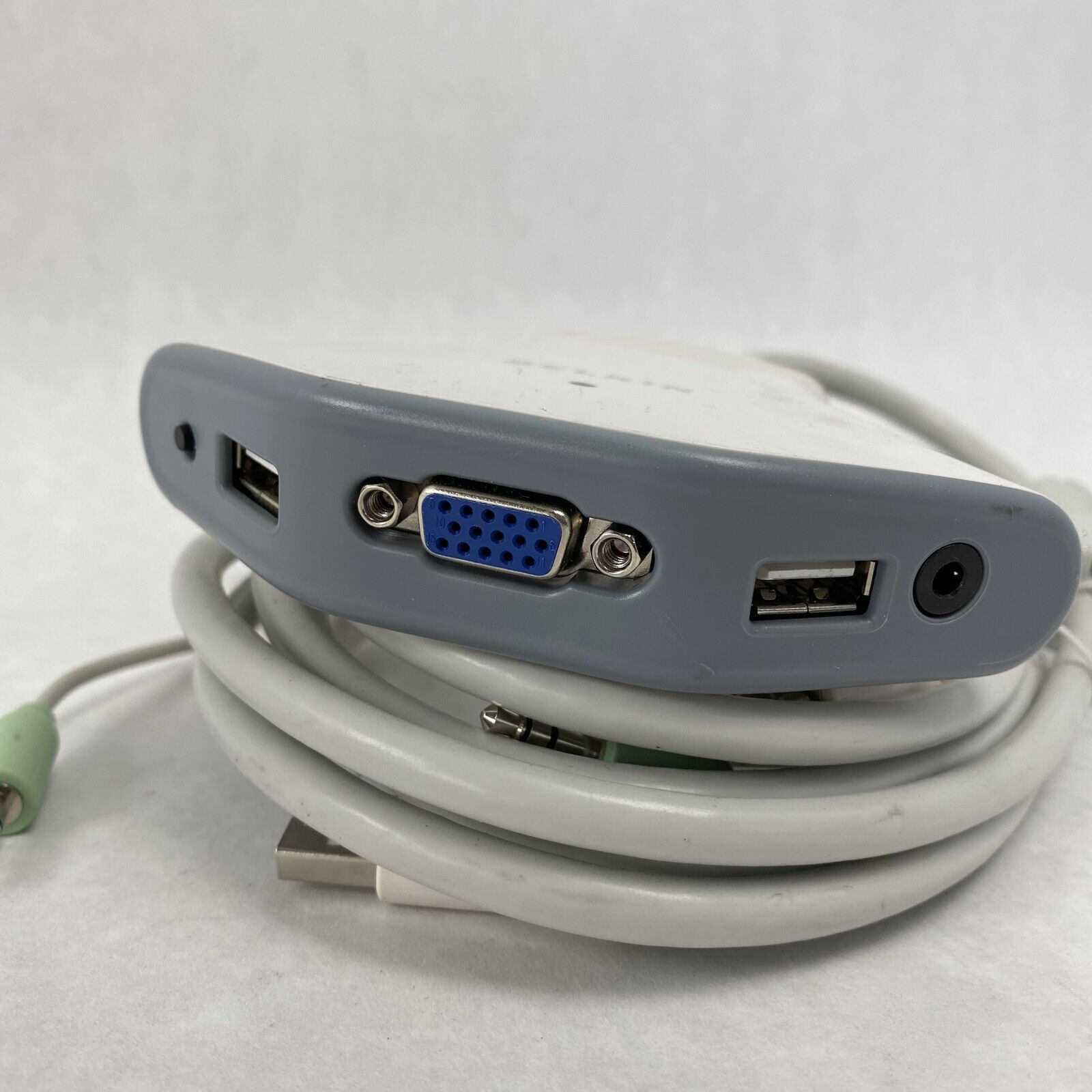 Belkin F1DL102U2 2-Ports External USB VGA KVM Switch with Audio