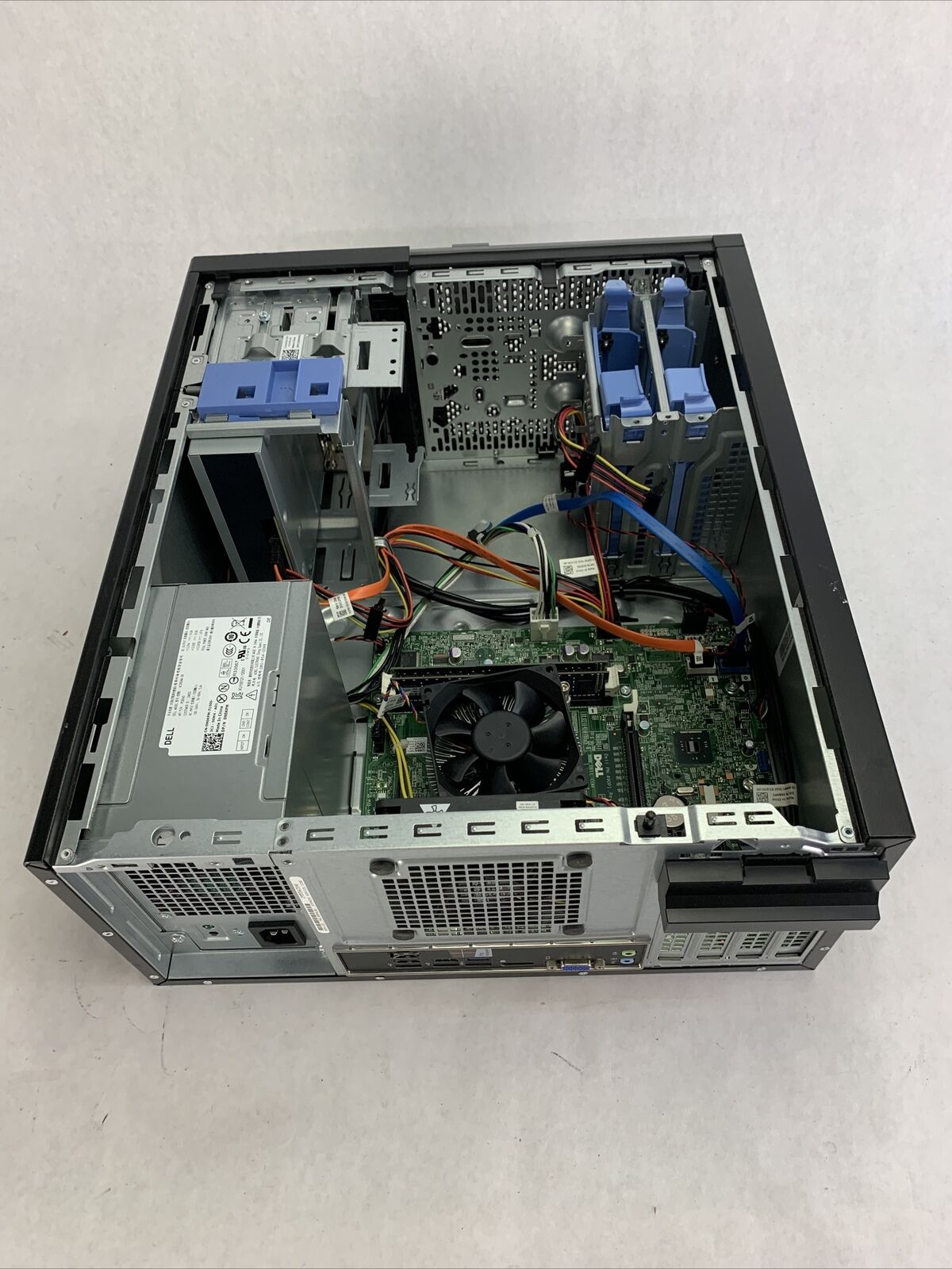Dell Optiplex 3020 MT Intel Core i3-4130 3.4GHz 8GB RAM No HDD No OS Dell Optiplex 3020 MT Intel Core i3-4130 3.4GHz 8GB RAM No HDD No OS