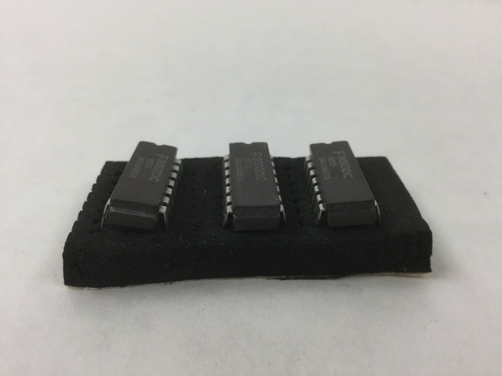 F9093DC, 14 Pin, (Lot of 3), NEW