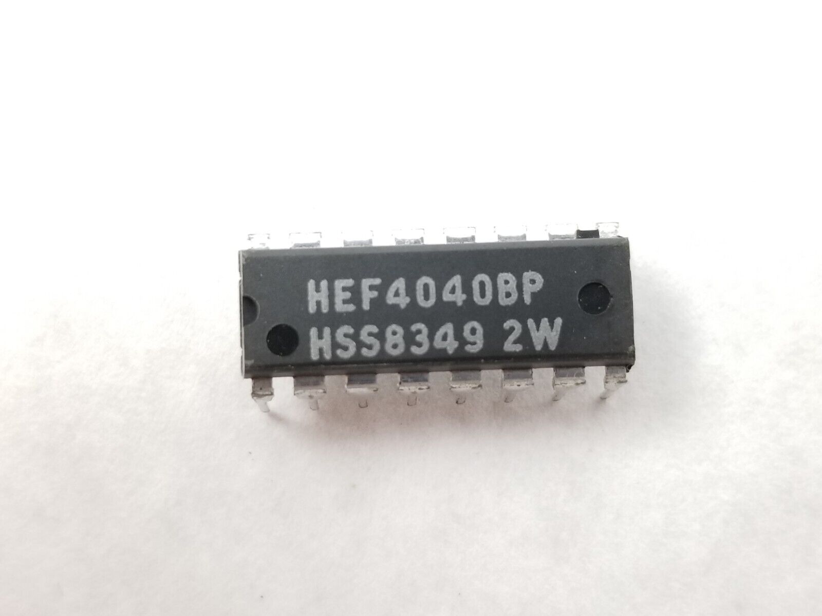 HEF4040BP HSS8349 2W 12-stage Binary Ripple Counter IC 16 Pin Lot of 25