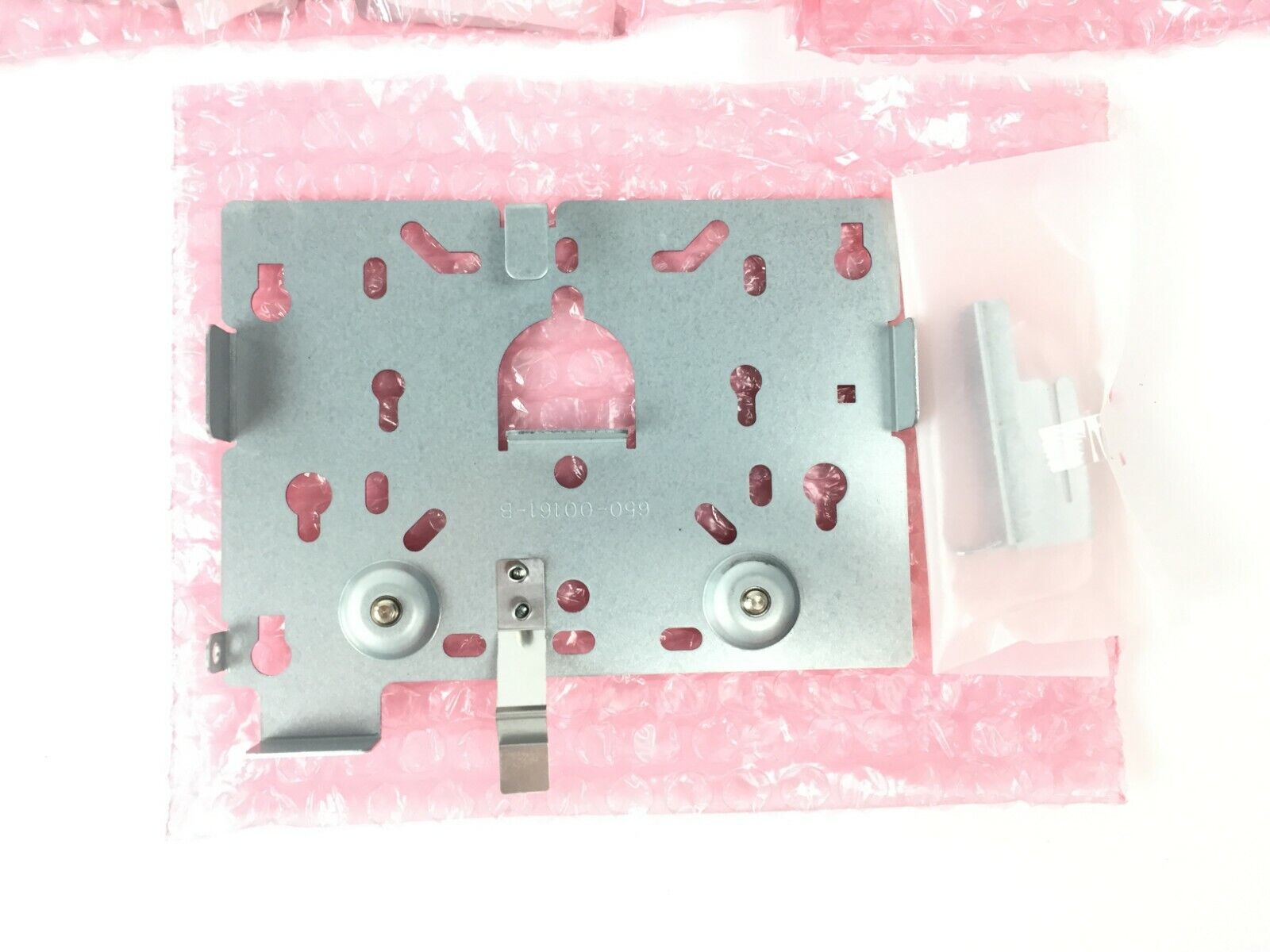 Meru Networks Device Lock Wall Mount Kit 5-Pack ACC-MNT-WMKIT-01 - 80009920