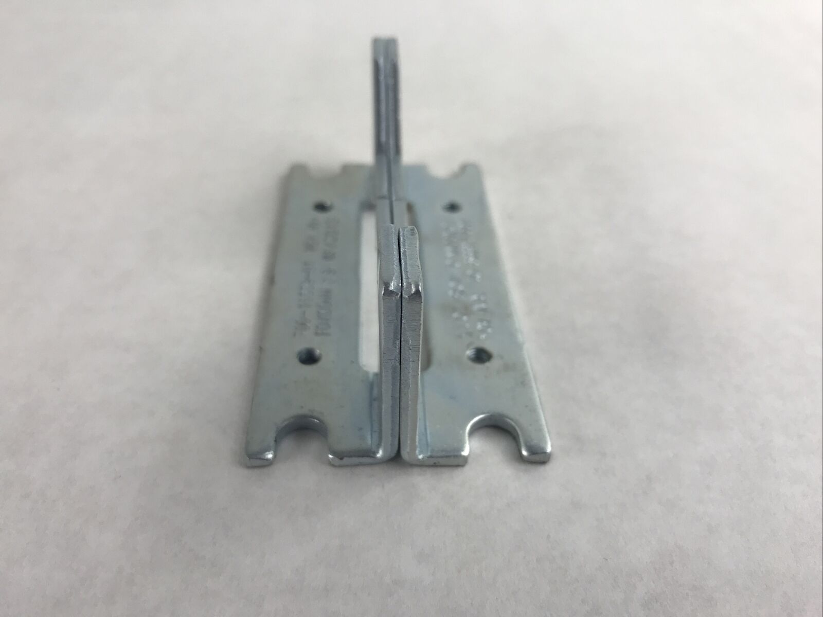 LOT OF 13 CISCO 700-16559-01 SERIES ROUTER RACKMOUNT EARS