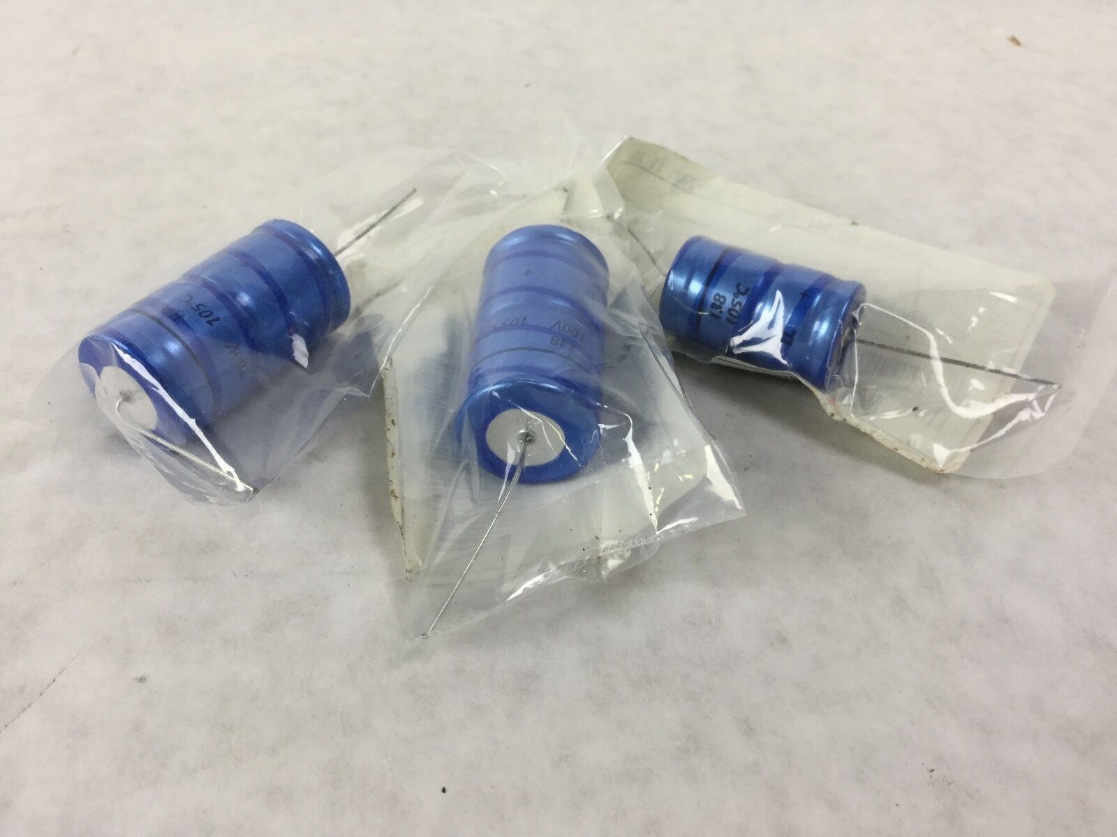 Vishay (2222 138 19681) CAP Alum 100V 68OUF Elect Axial, Lot of 3, NEW