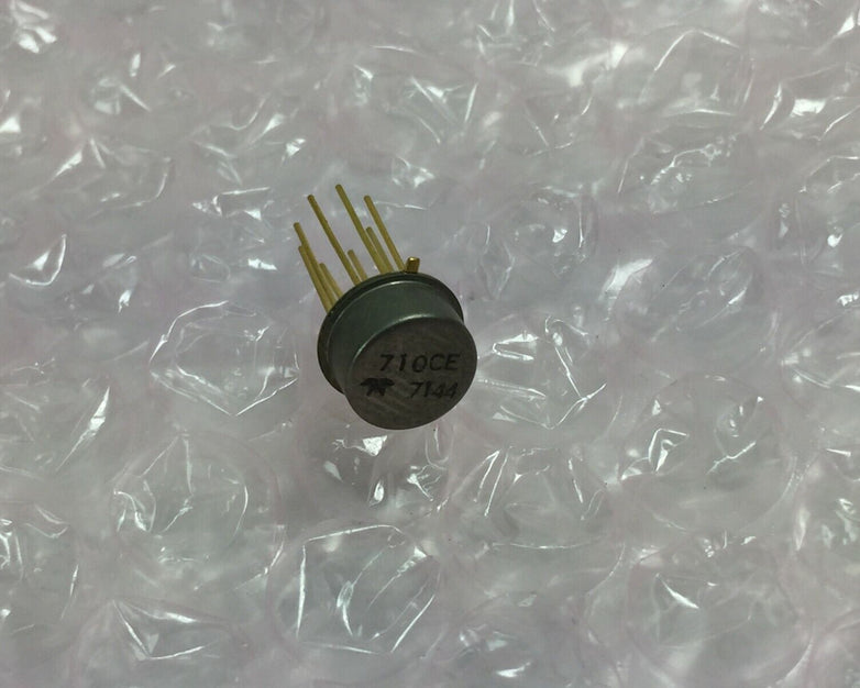 710CE Integrated Circuit Gold Pin  NOS