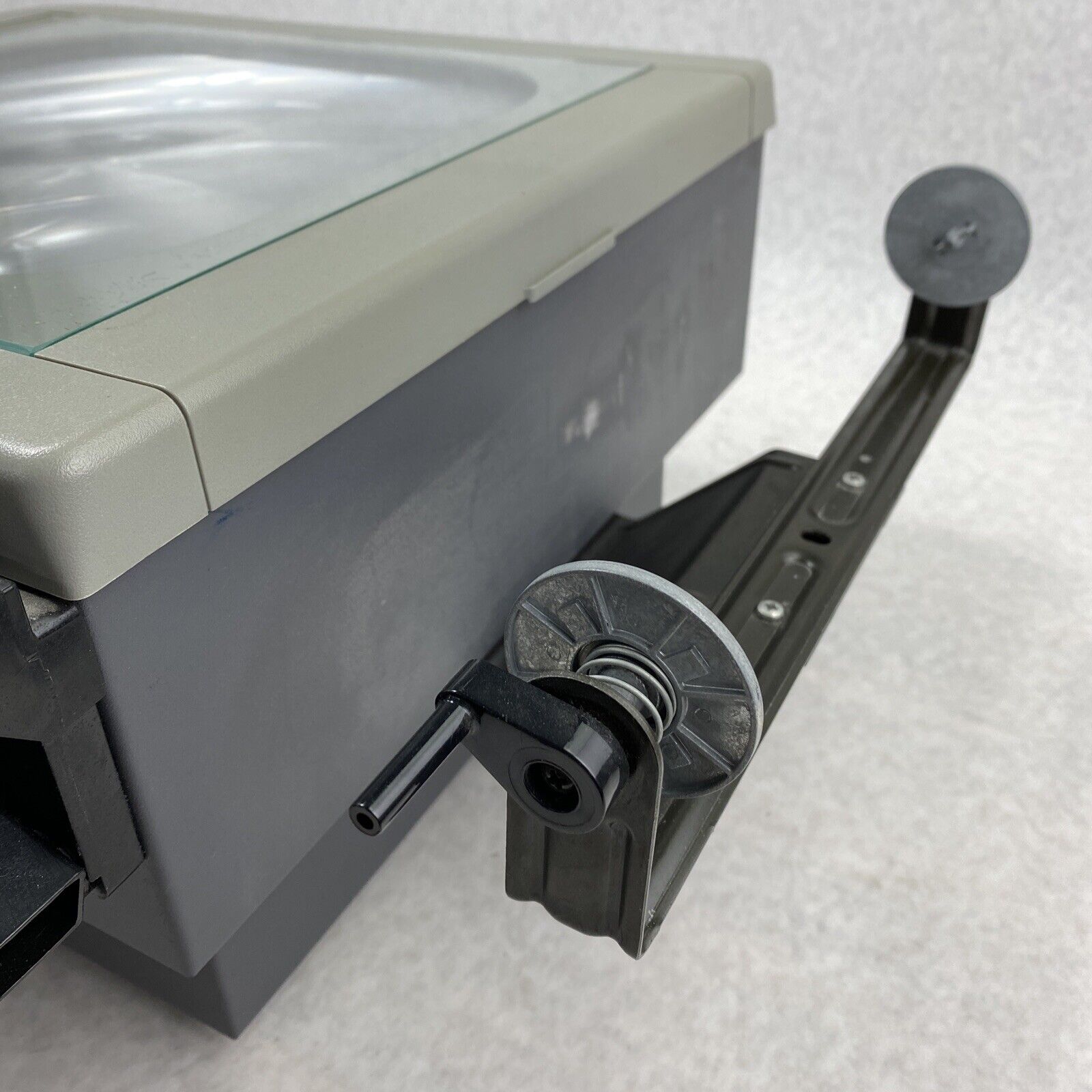 3M 9000AJA Overhead Transparency Projector 9050 WORKING with Rollers