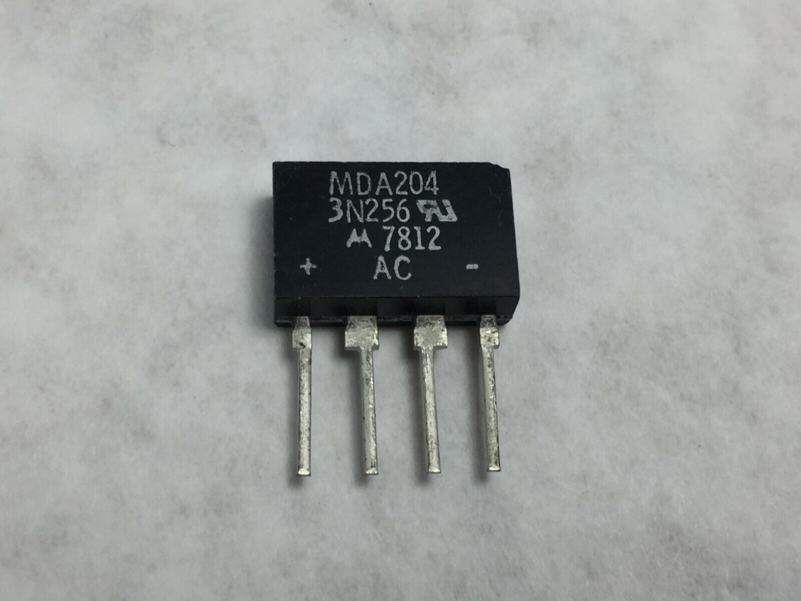 Motorola MDA2043N256 Integrated Circuit      Lot of 4   NOS