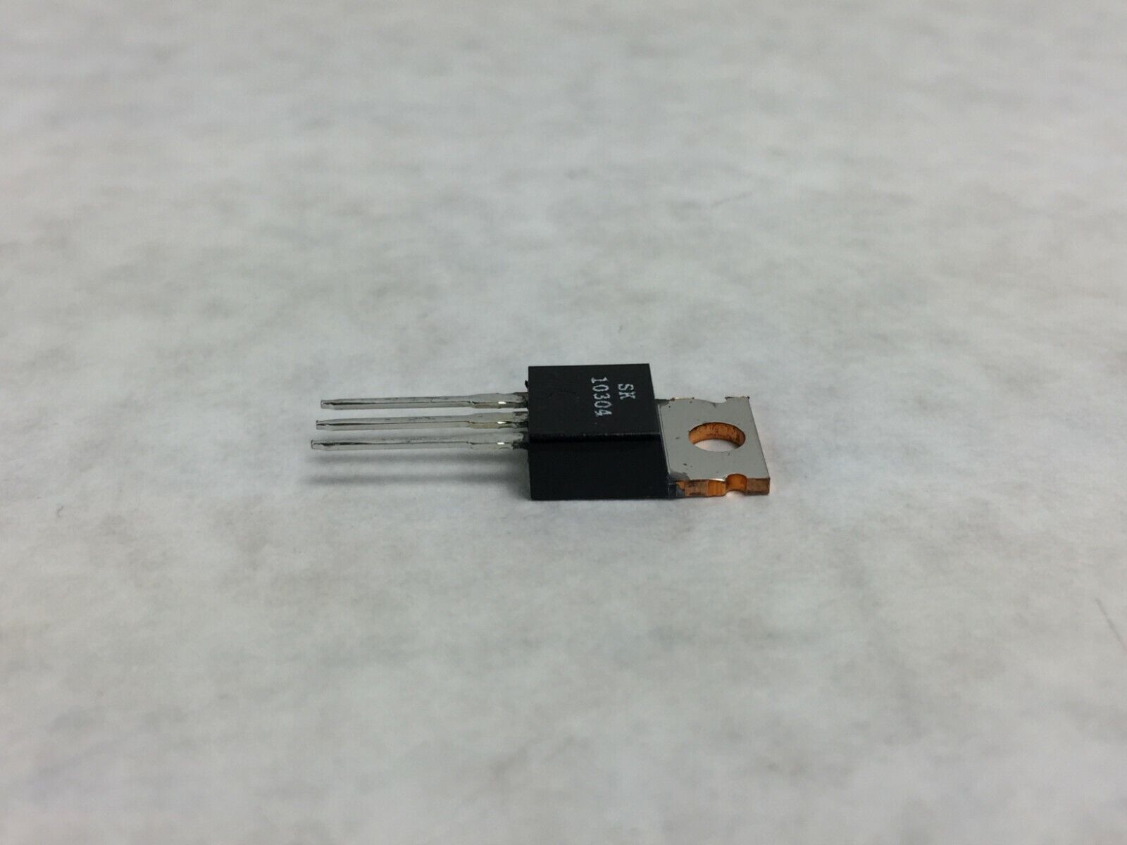 SK 10304 Integrated Circuit   Lot of 3  NOS