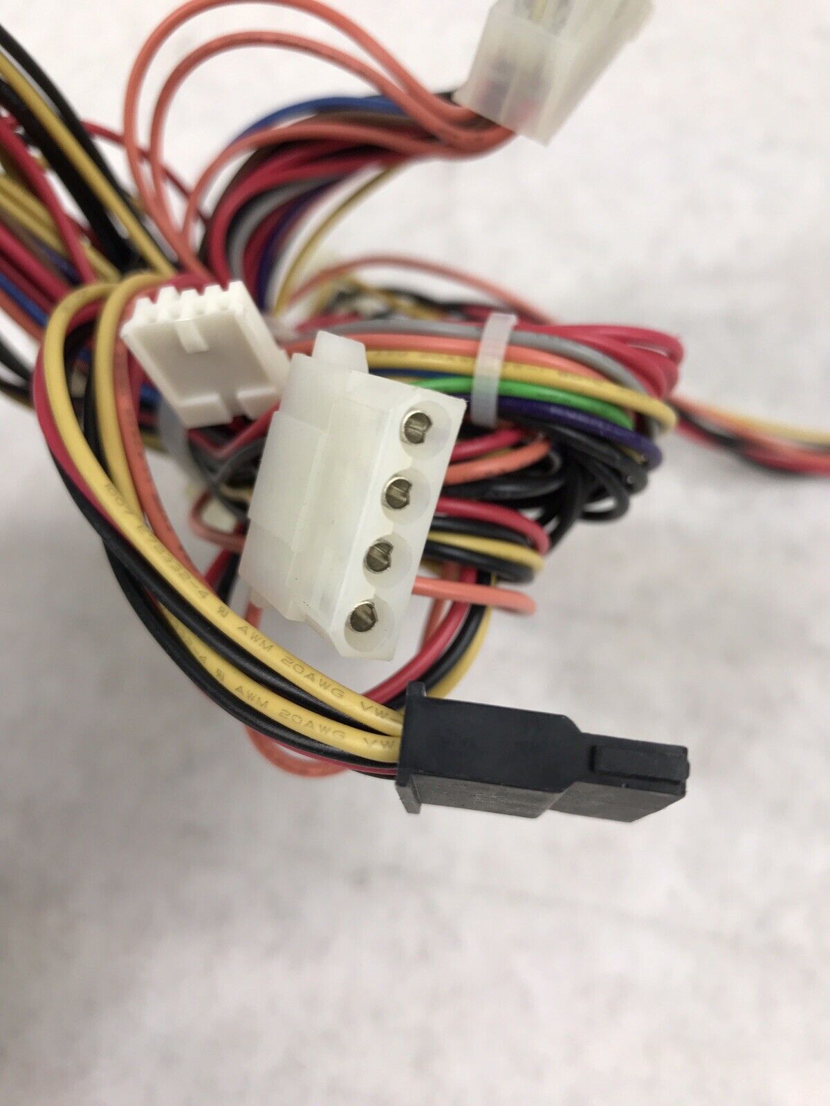 AGI AGI-U350HH 350W 20+4-Pin ATX Desktop Power Supply