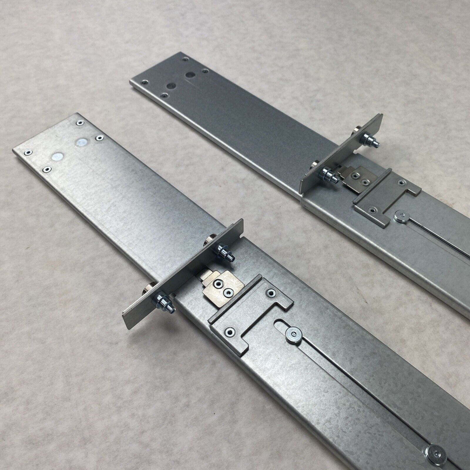 Cisco L + R Rail Kit Set 700-35824-01 700-35838-01 Outer 700-35828-01 Inner
