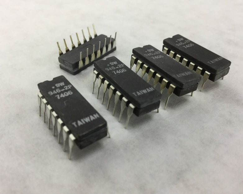 SW 946-2P STEWART WARNER   Lot of 5  14-PIN
