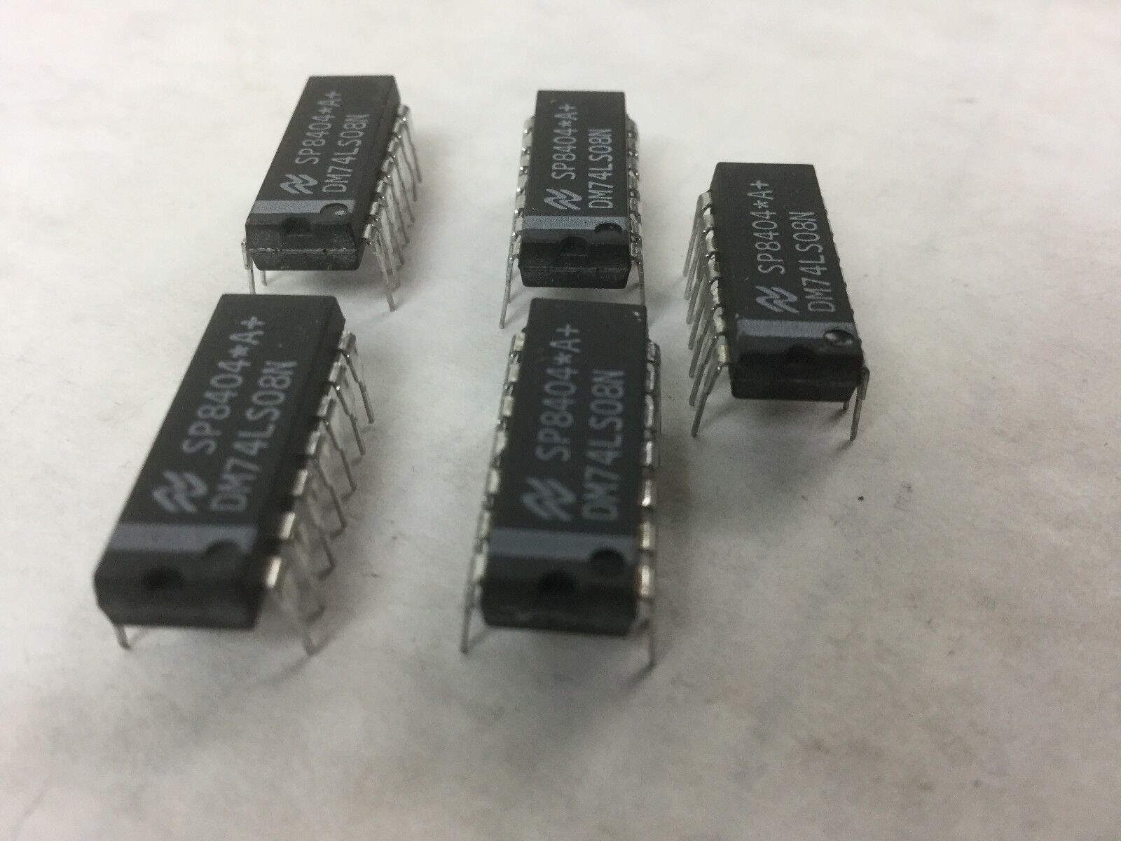 DM74LS08N (SP8404), 14 Pin Dip (Lot of 5) NEW