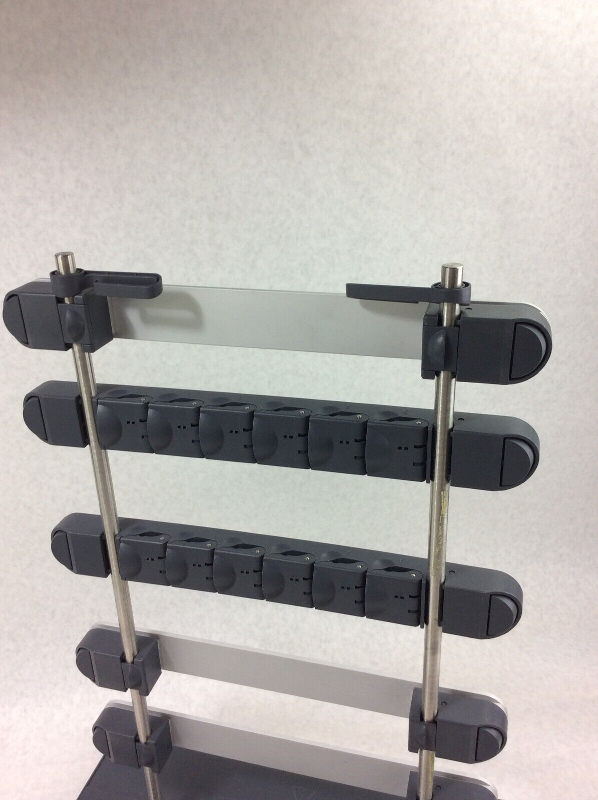 Agilent 1100 Manual Injector and Column Organizer G1383A 5042-6423 - Broken Foot