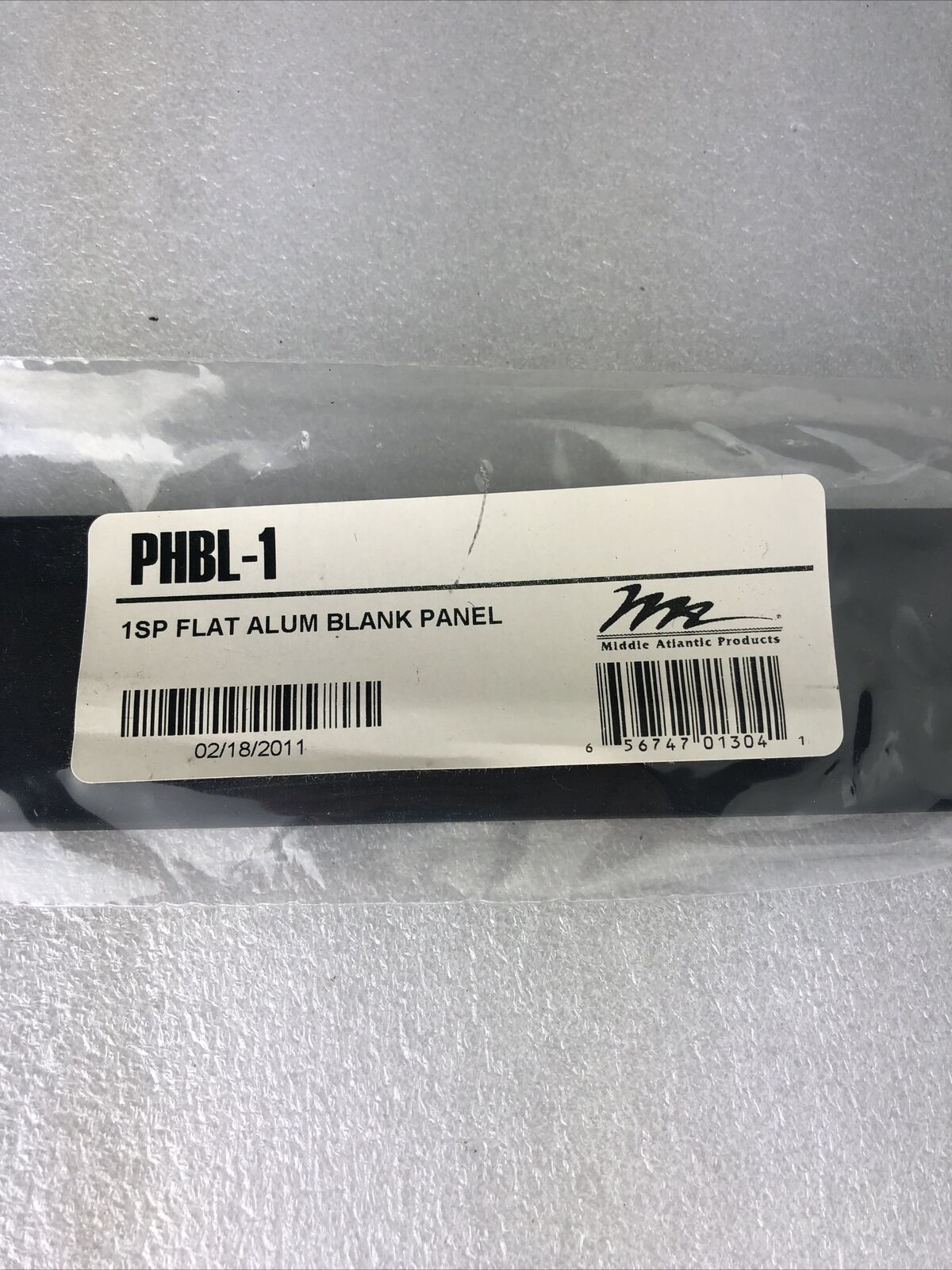 Middle Atlantic Products PHBL-1 1SP Flat Alum Blank Panel