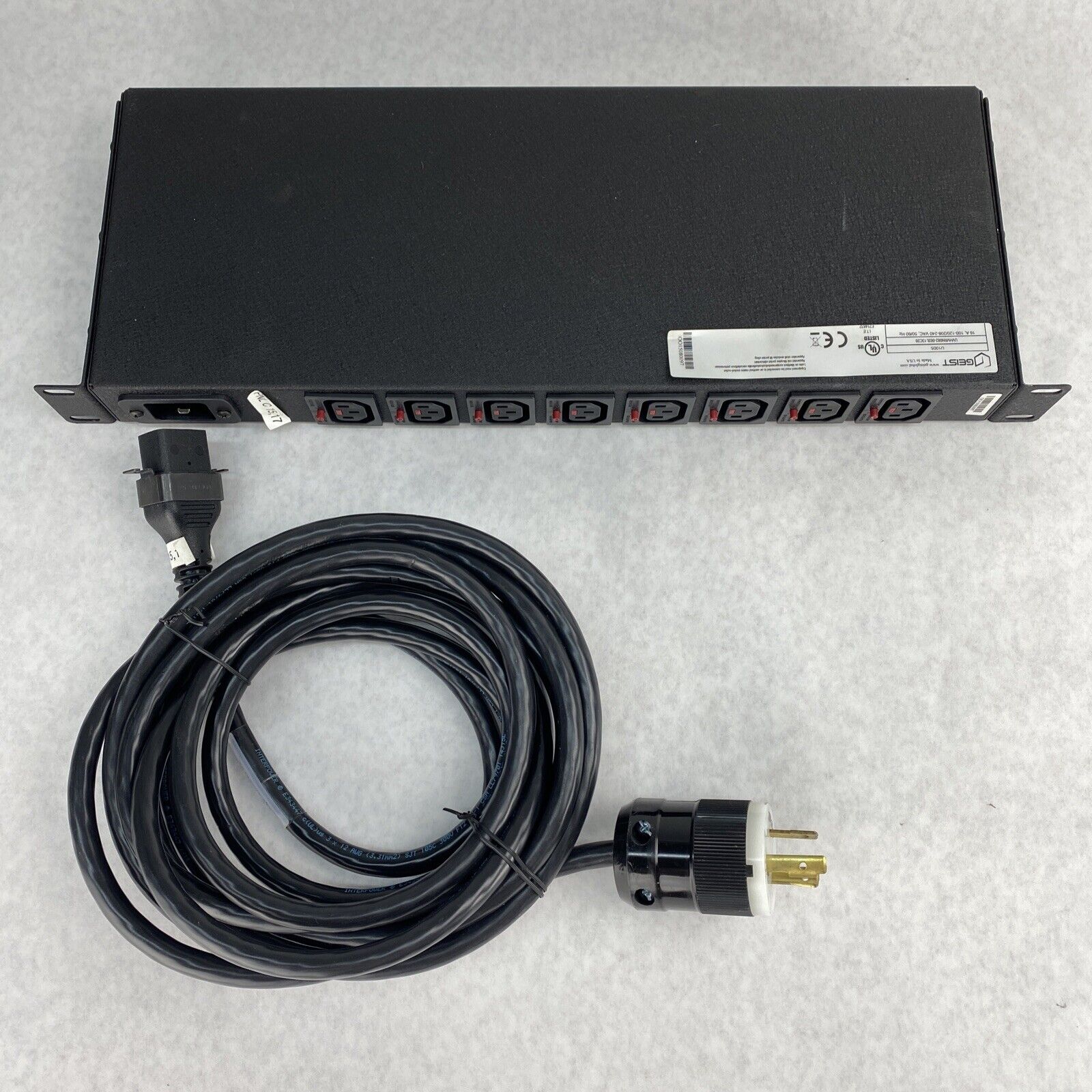 Geist UVHVRN082-002L13C20 Horizontal PDU 100 to 125V 200 to 240V 16/20A