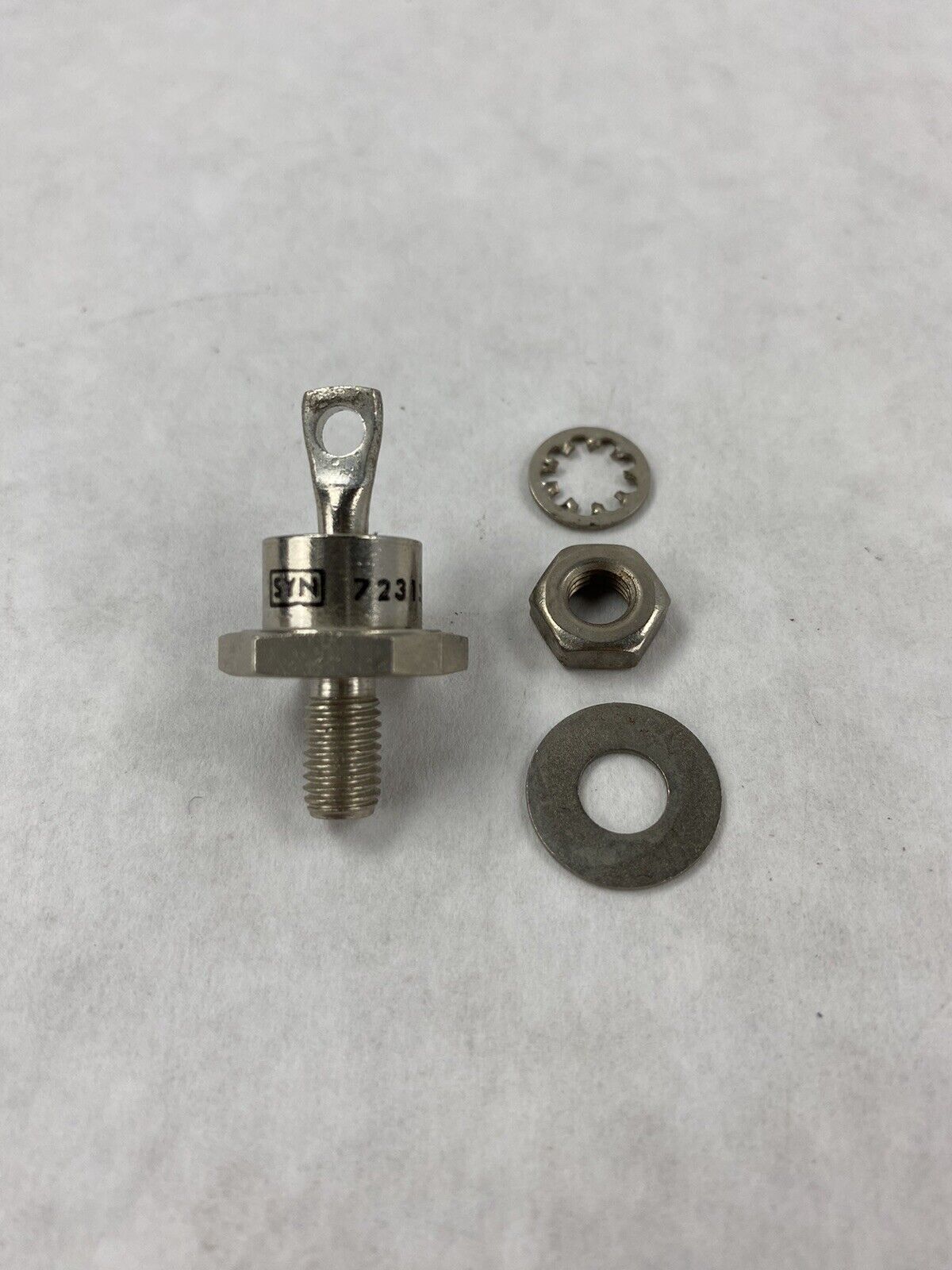SYN 7231 S 3260 Rectifier Stud