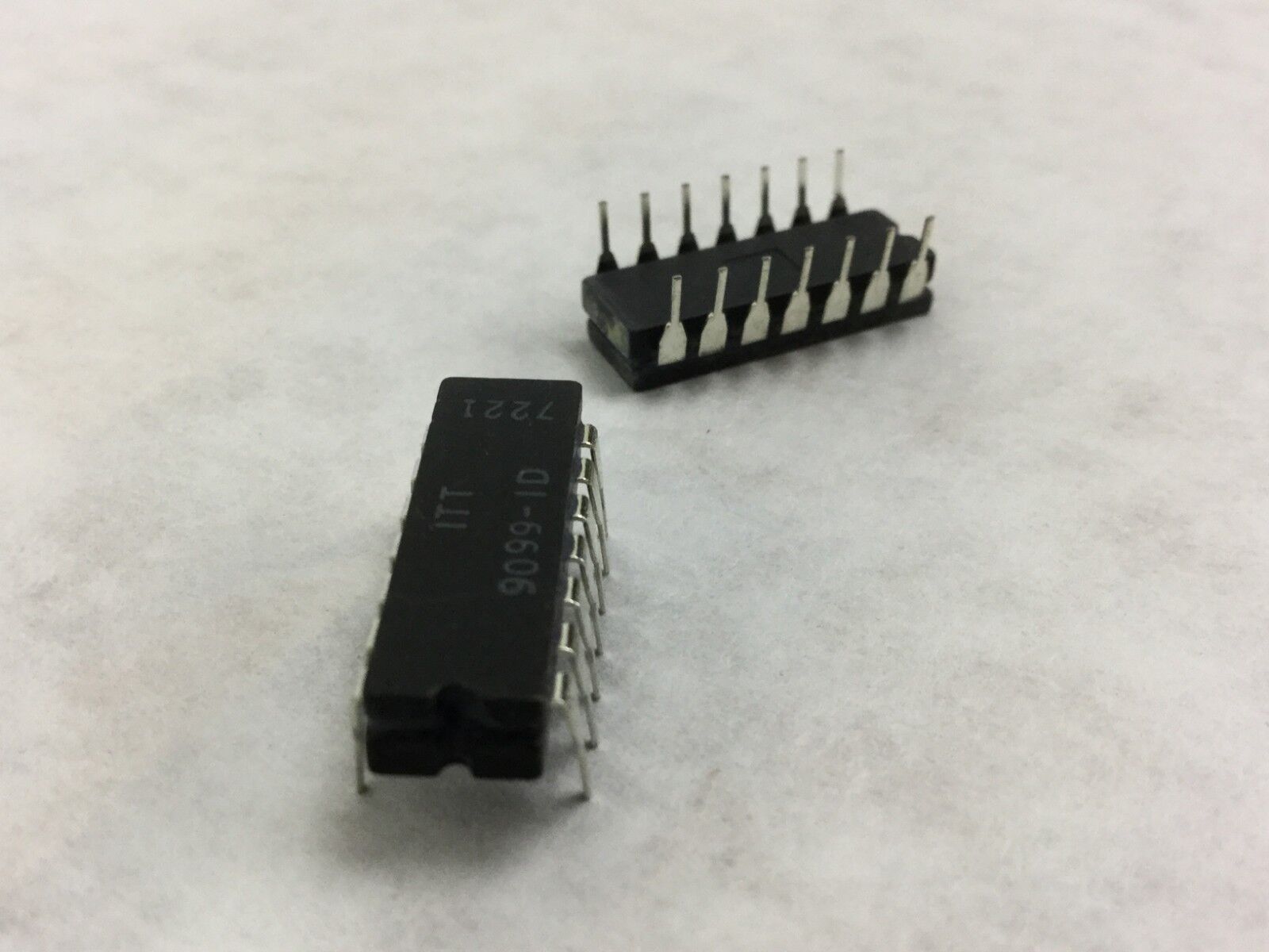 ITT  9099-ID  14 Pin  Lot of 30