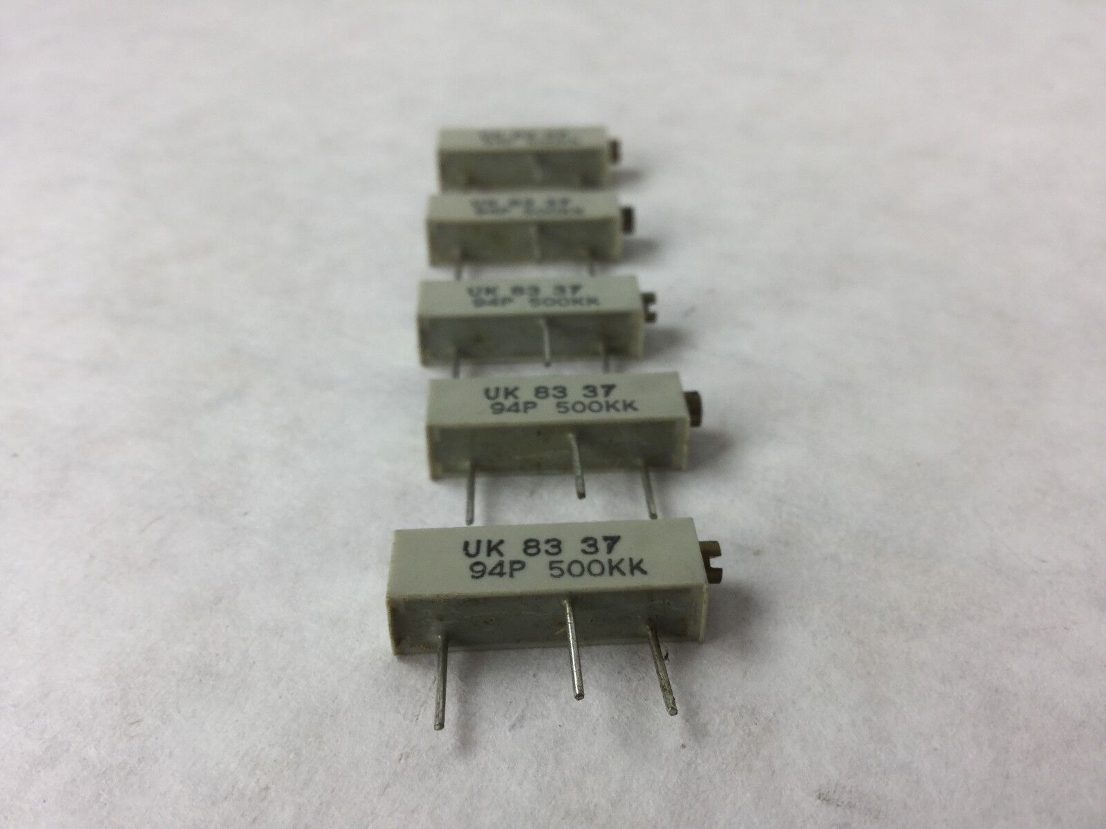 Allen Bradley Potentiometer, UK 83 37, 94P 500KK, (Lot of 5) NEW