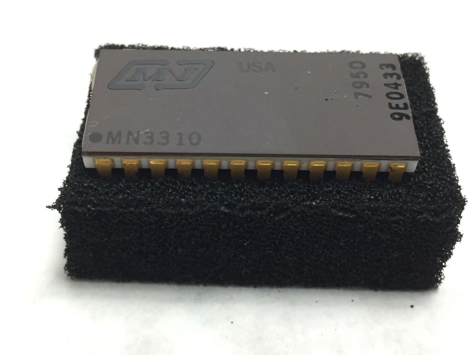 MN MN3310 9E0433  NOS