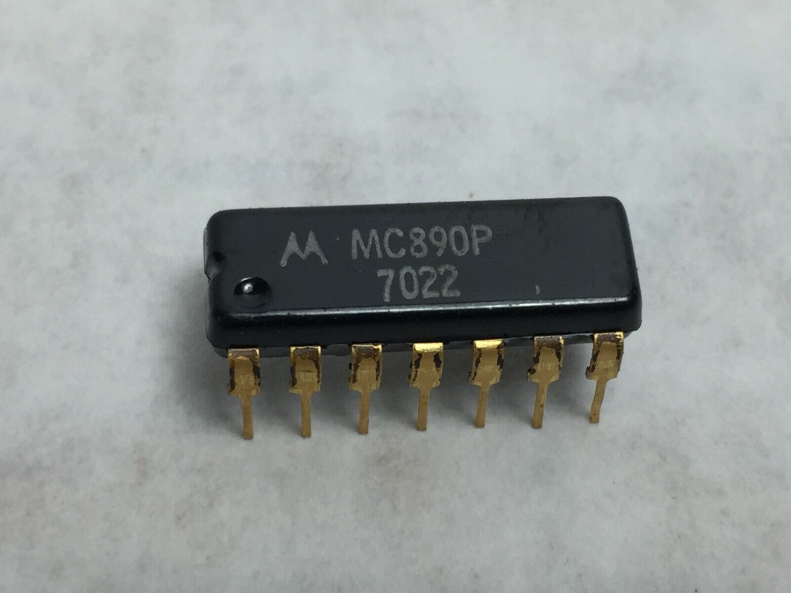 (4) Motorola MC890P IC  Lot of 4