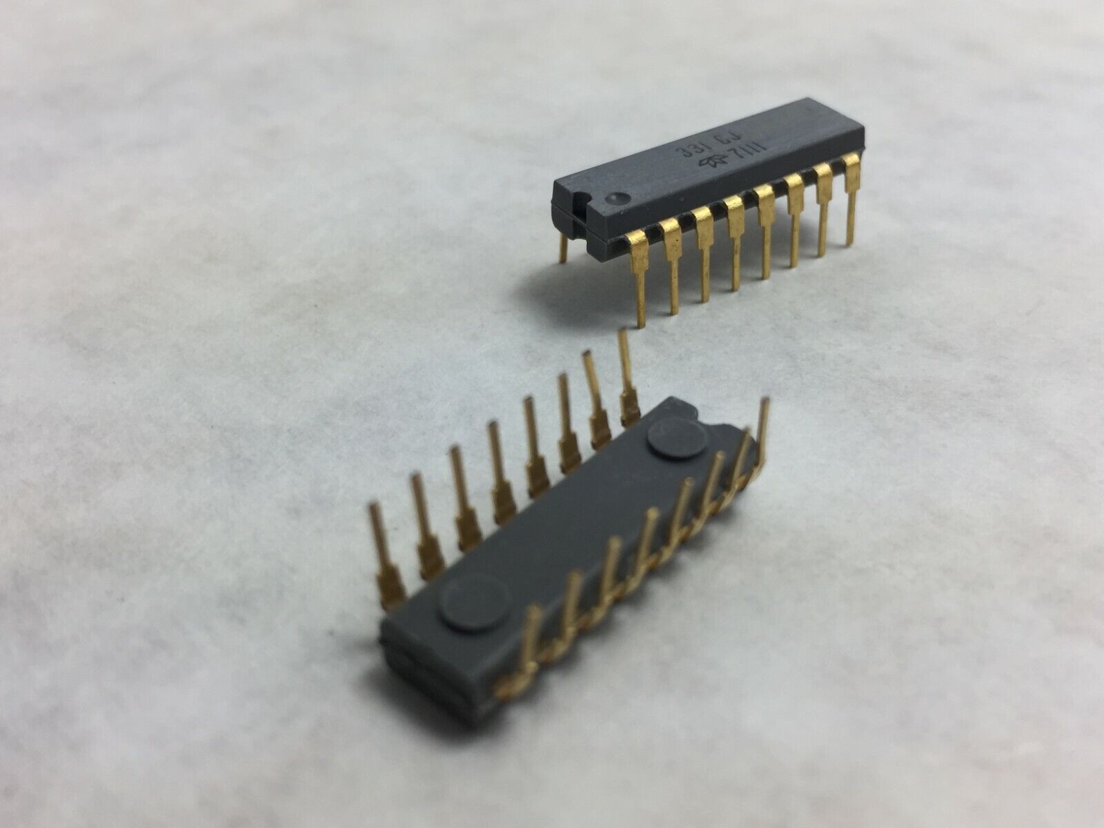 331 CJ Integrated Circuit   Lot of 10